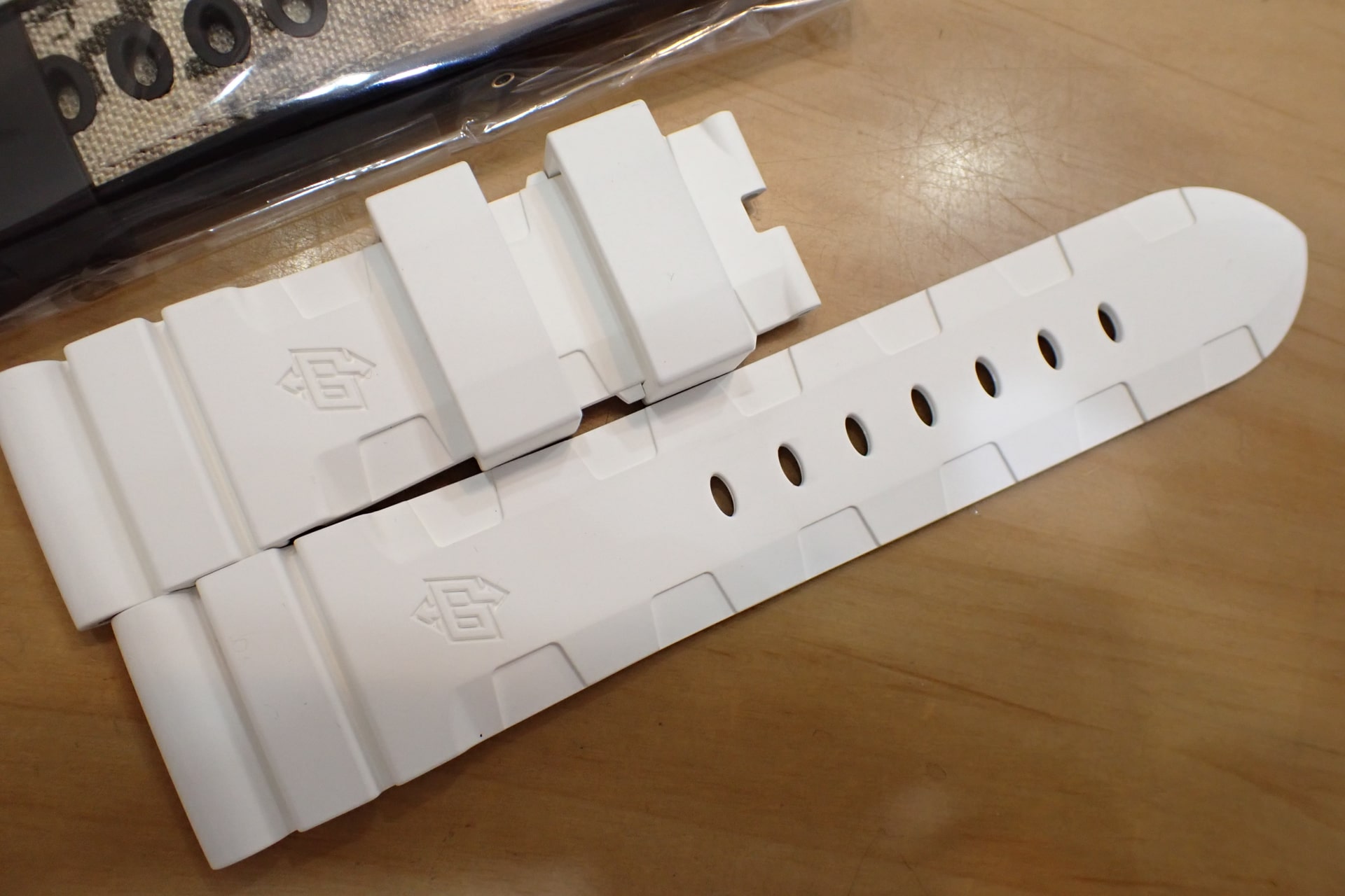 パネライ/Panerai サブマーシブル クアランタクワトロ ネイビーシールズ Ref.PAM01518