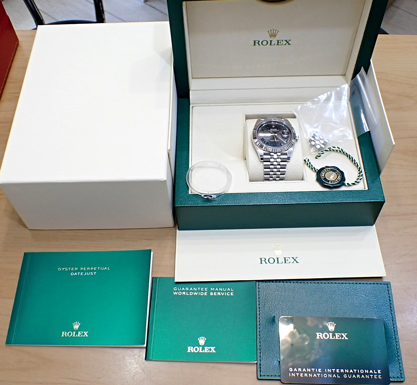 ROLEX/ロレックス デイトジャスト41 Ref.126334 WG/SS スレートローマン/フルーテッドベゼル ジュビリーブレス