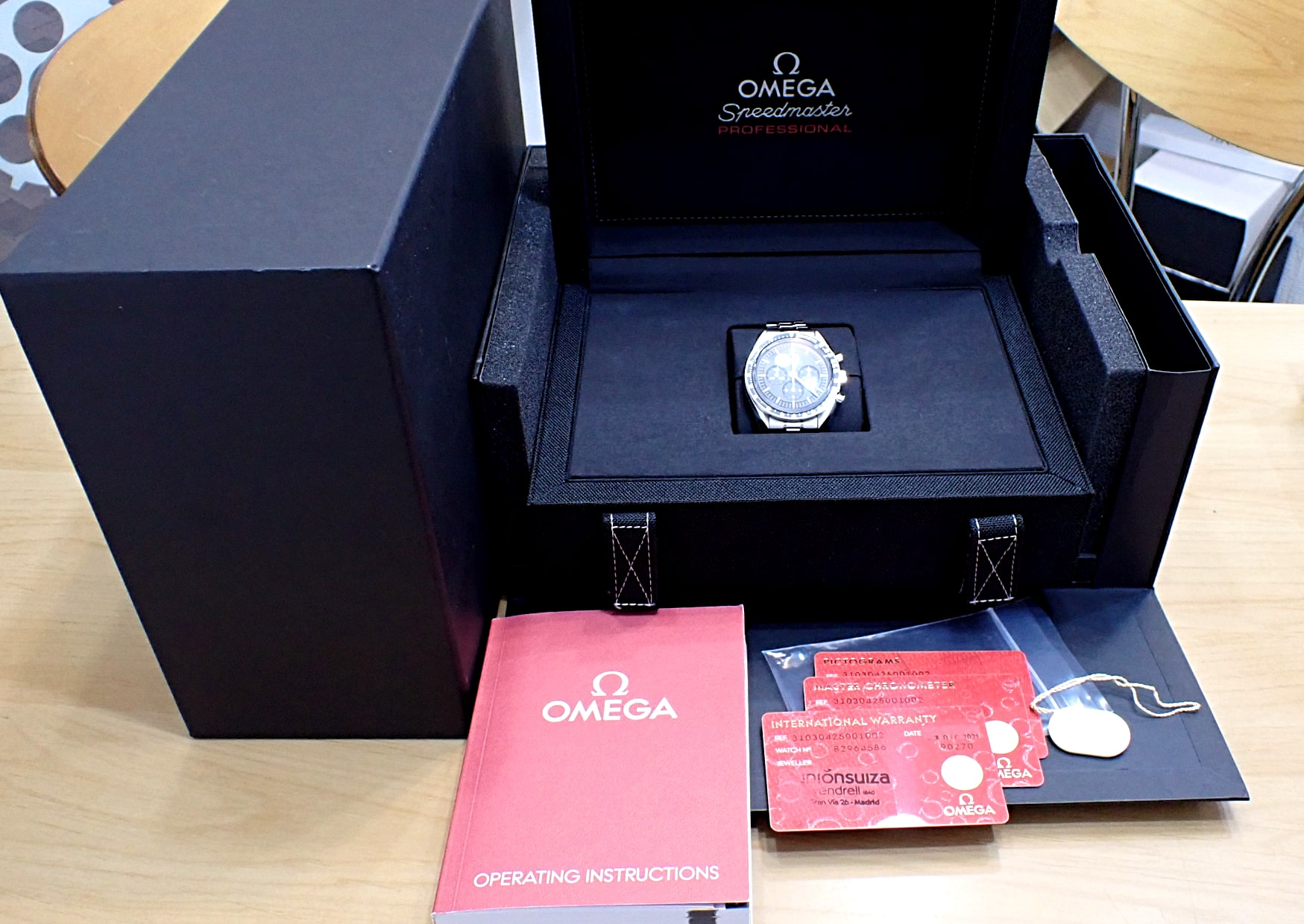 OMEGA/オメガ スピードマスター ムーンウォッチ プロフェッショナル コーアクシャル マスタークロノメーター Ref.310.30.42.50.01.002 高年式/一部保護シール付き