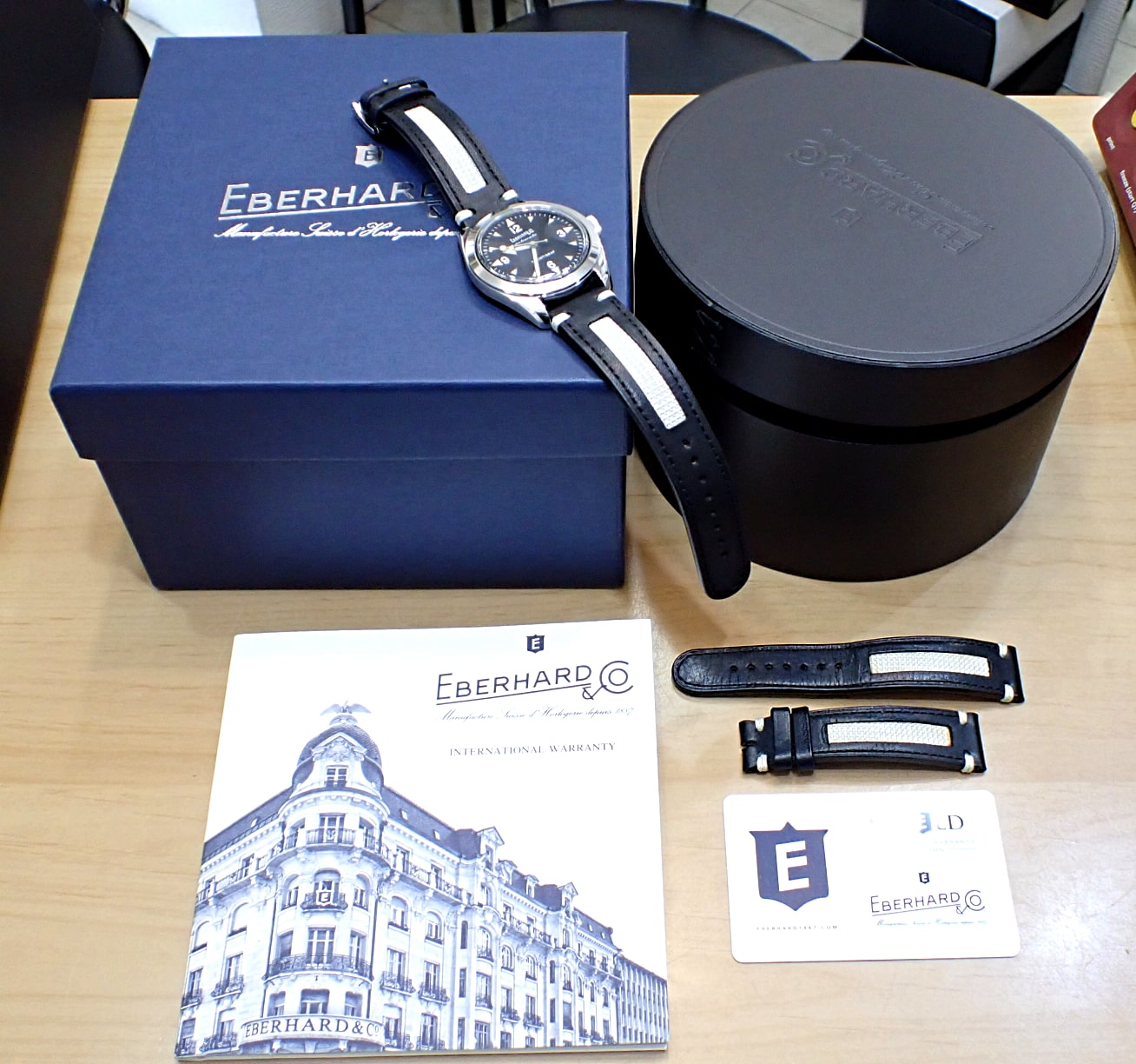 EBERHARD/エベラール サイエンティグラフ Ref.41043.01 CP 黒文字盤 メーカー純正レザーストラップ2本付き