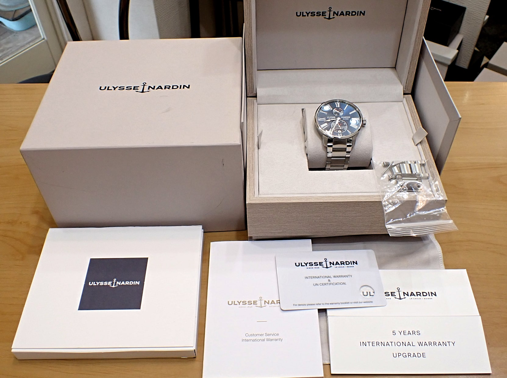 ユリスナルダン/ ULYSSE NARDIN マリーン トルピユール Ref.1183-310/43 ブルー文字盤 ステンレスブレスレットモデル