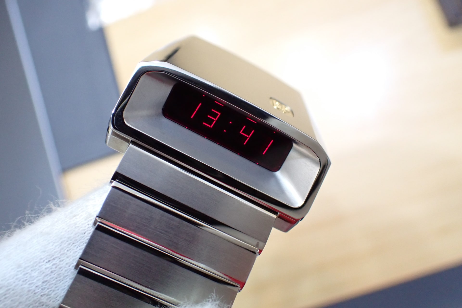 GIRARD PERREGAUX/ジラールペルゴ キャスケット Ref.39800-21-3199-6CM 世界限定820本 チタン製