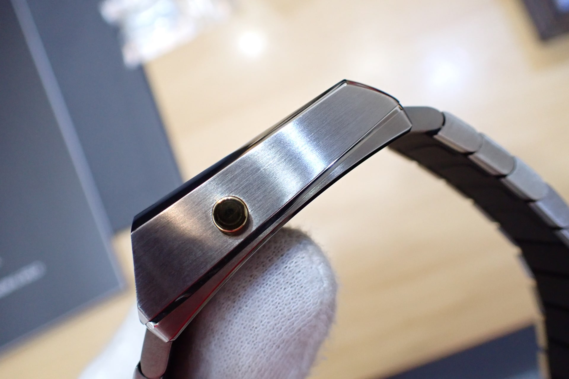 GIRARD PERREGAUX/ジラールペルゴ キャスケット Ref.39800-21-3199-6CM 世界限定820本 チタン製