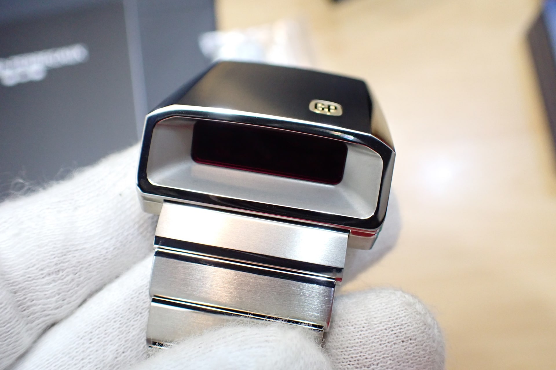 GIRARD PERREGAUX/ジラールペルゴ キャスケット Ref.39800-21-3199-6CM 世界限定820本 チタン製