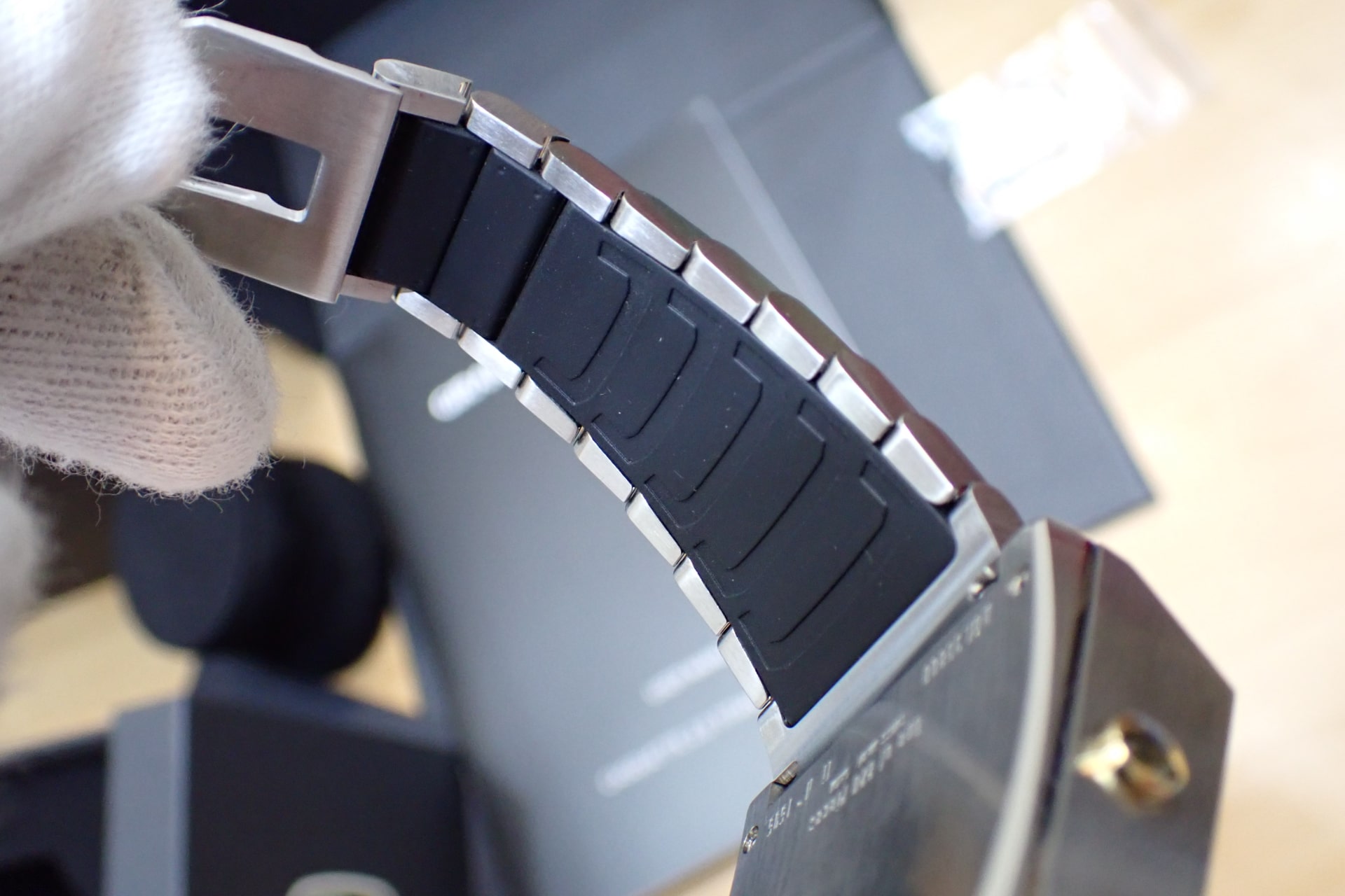 GIRARD PERREGAUX/ジラールペルゴ キャスケット Ref.39800-21-3199-6CM 世界限定820本 チタン製