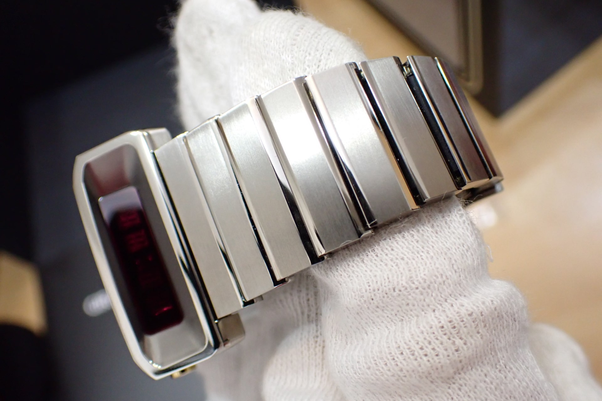 GIRARD PERREGAUX/ジラールペルゴ キャスケット Ref.39800-21-3199-6CM 世界限定820本 チタン製