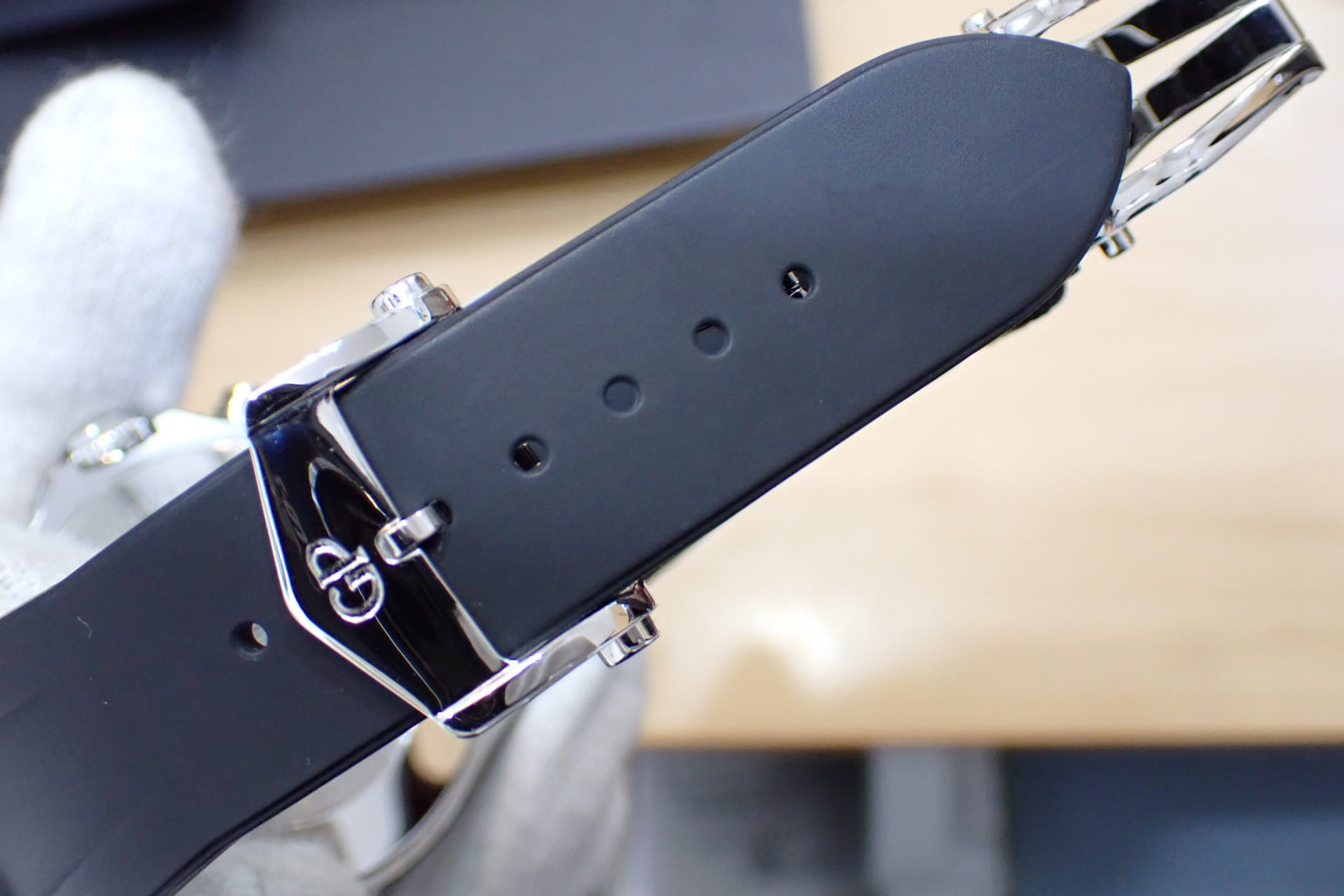 GIRARD PERREGAUX/ジラールペルゴ ロレアート 42mm クロノグラフ Ref.81020-11-131-11A シルバー文字盤