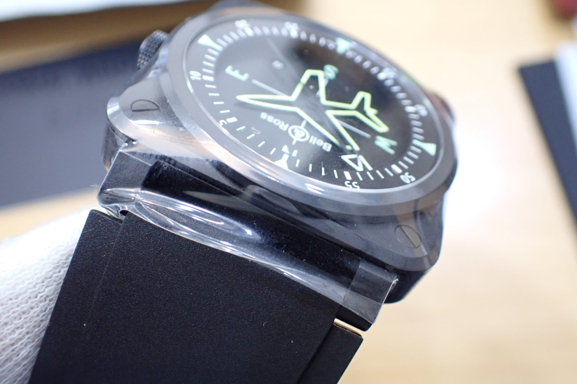 Bell&Ross/ベル&ロス BR-03 ジャイロコンパス Ref: BR03A-CPS-CE/SRB セラミック製