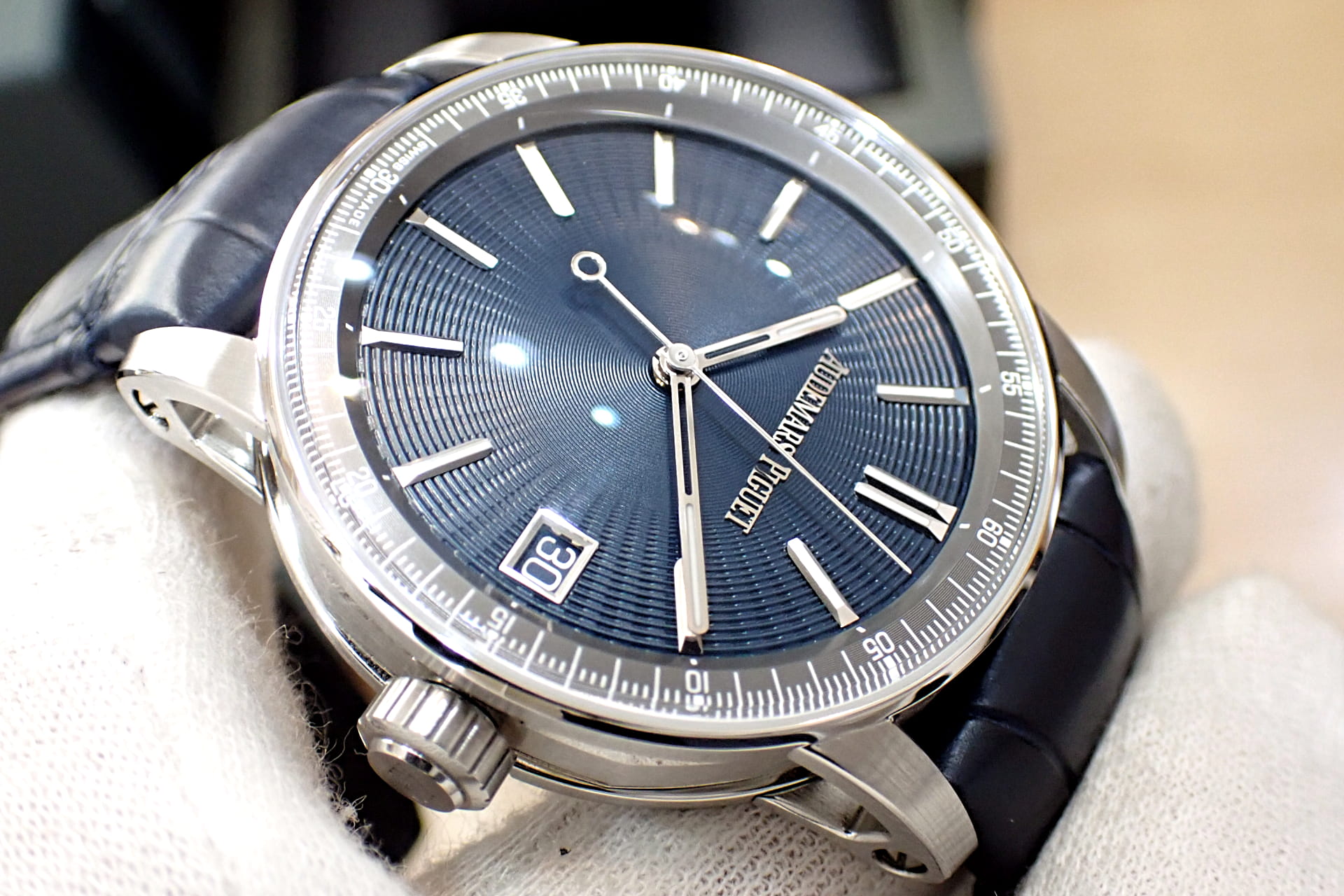 AUDEMARS PIGUET/オーデマピゲ CODE11.59 Ref.15210ST.OO.A348KB.01 ナイトブルー文字盤 2023年新作