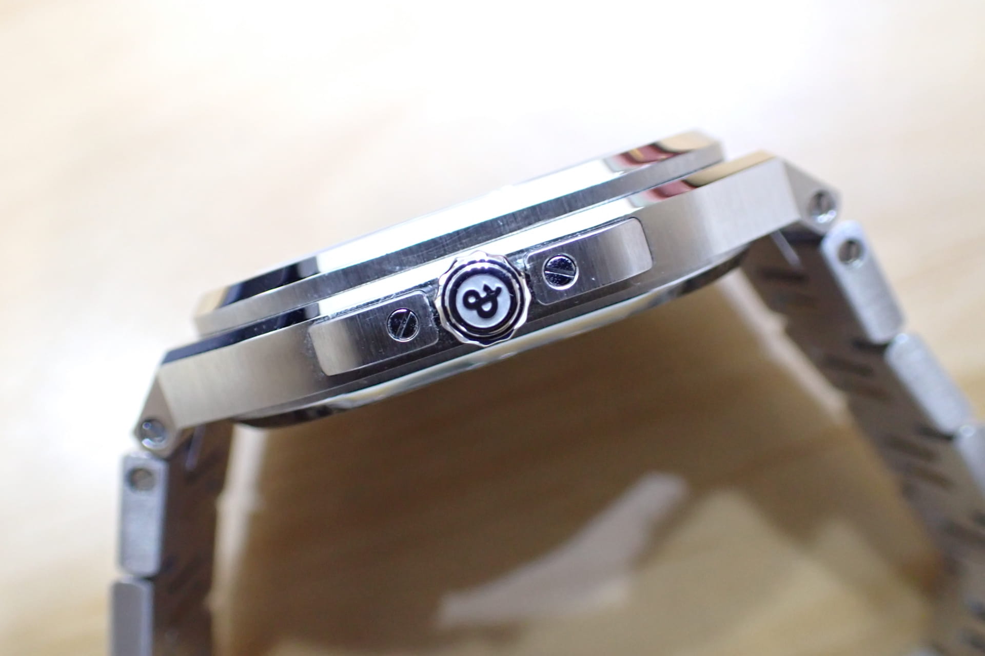 BELL&ROSS/ベル&ロス BR-05 マザーオブパール文字盤 Ref.BR05A-S-MP-ST/SST