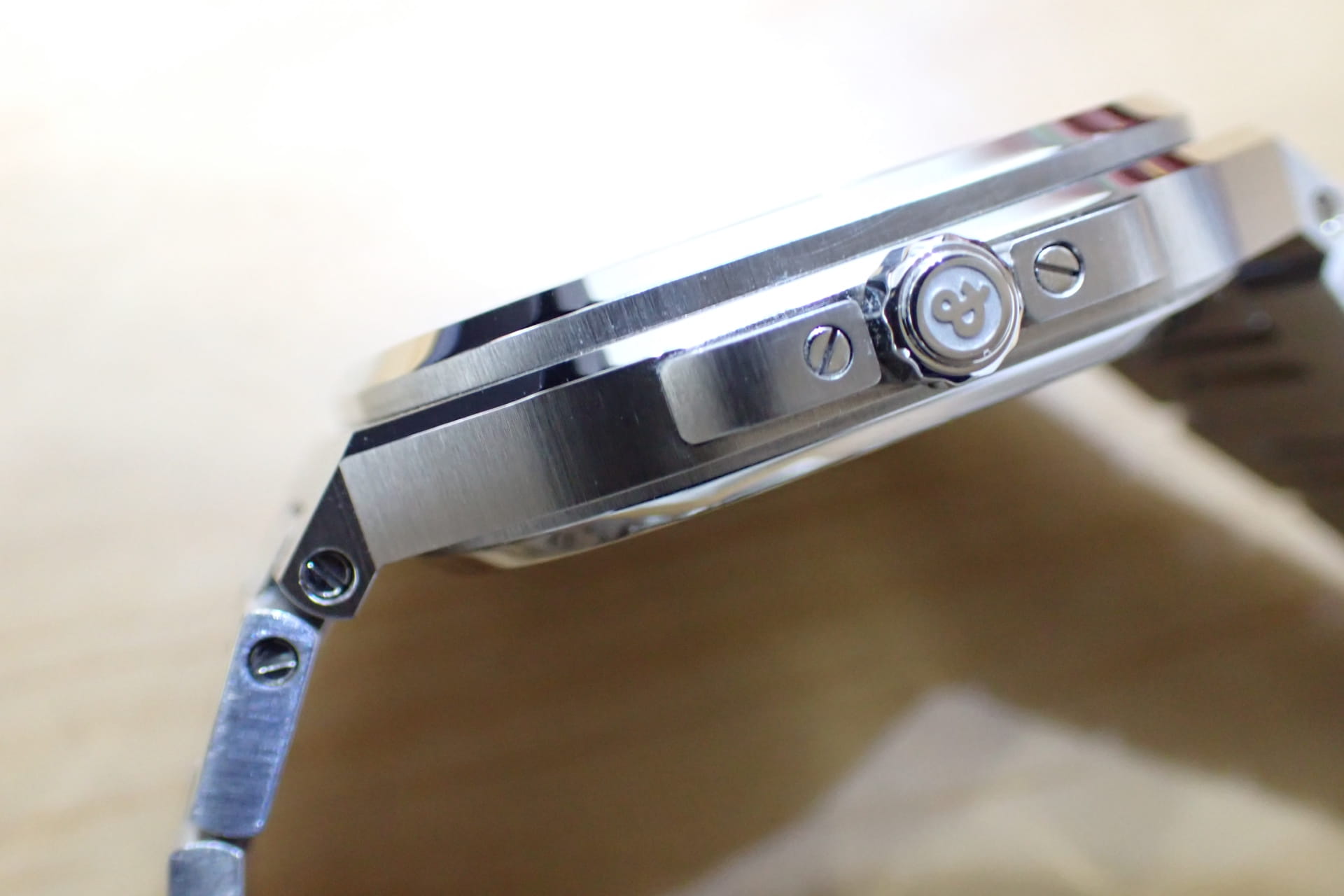 BELL&ROSS/ベル&ロス BR-05 マザーオブパール文字盤 Ref.BR05A-S-MP-ST/SST