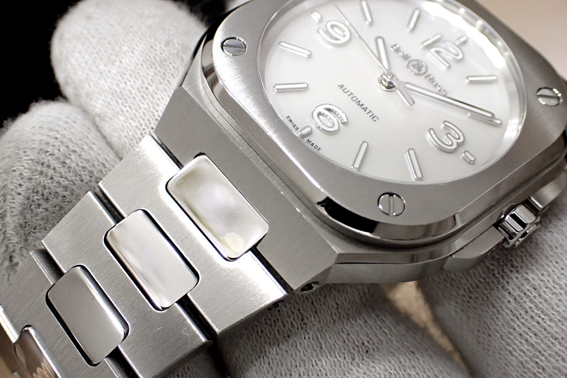 BELL&ROSS/ベル&ロス BR-05 マザーオブパール文字盤 Ref.BR05A-S-MP-ST/SST