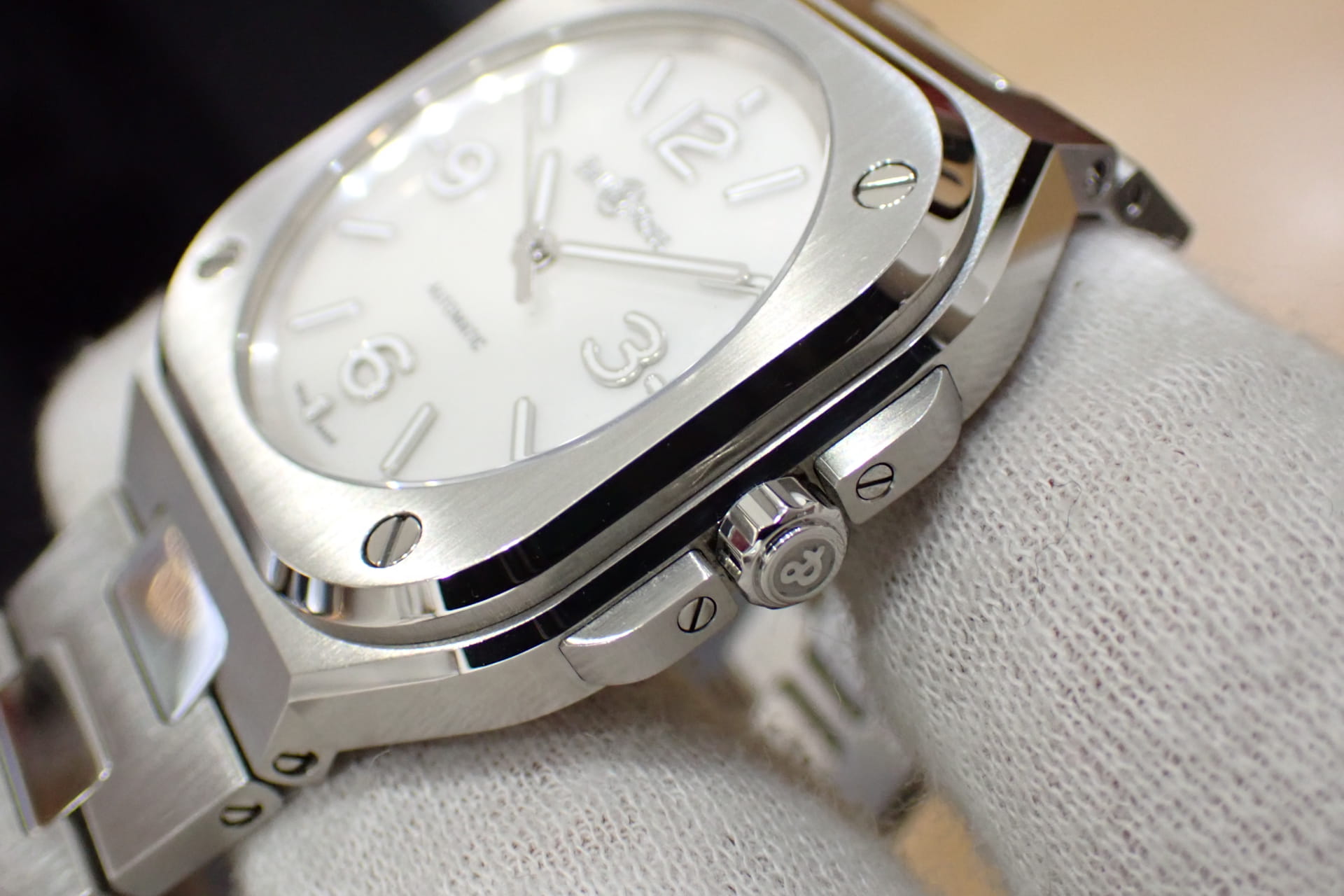 BELL&ROSS/ベル&ロス BR-05 マザーオブパール文字盤 Ref.BR05A-S-MP-ST/SST