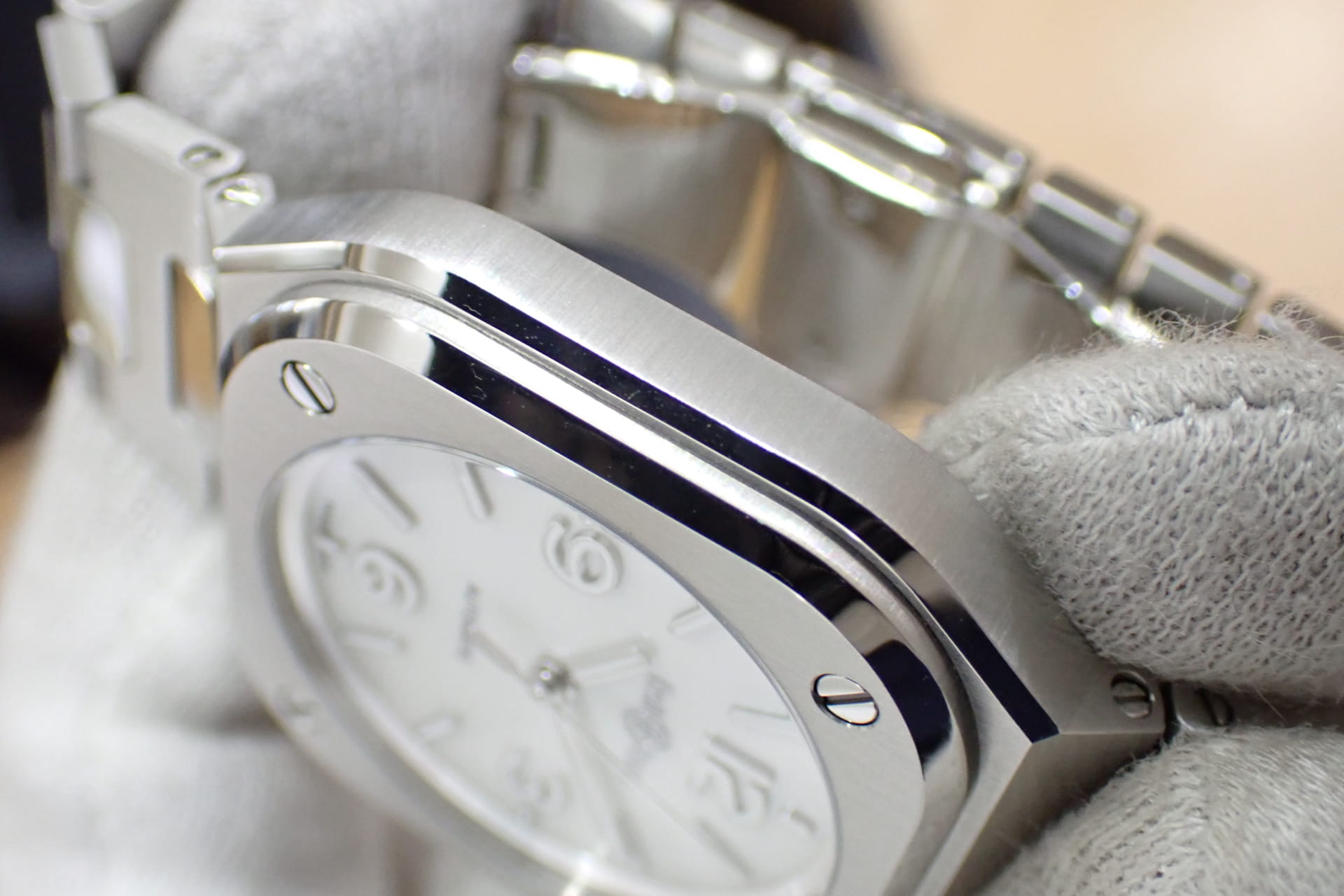 BELL&ROSS/ベル&ロス BR-05 マザーオブパール文字盤 Ref.BR05A-S-MP-ST/SST