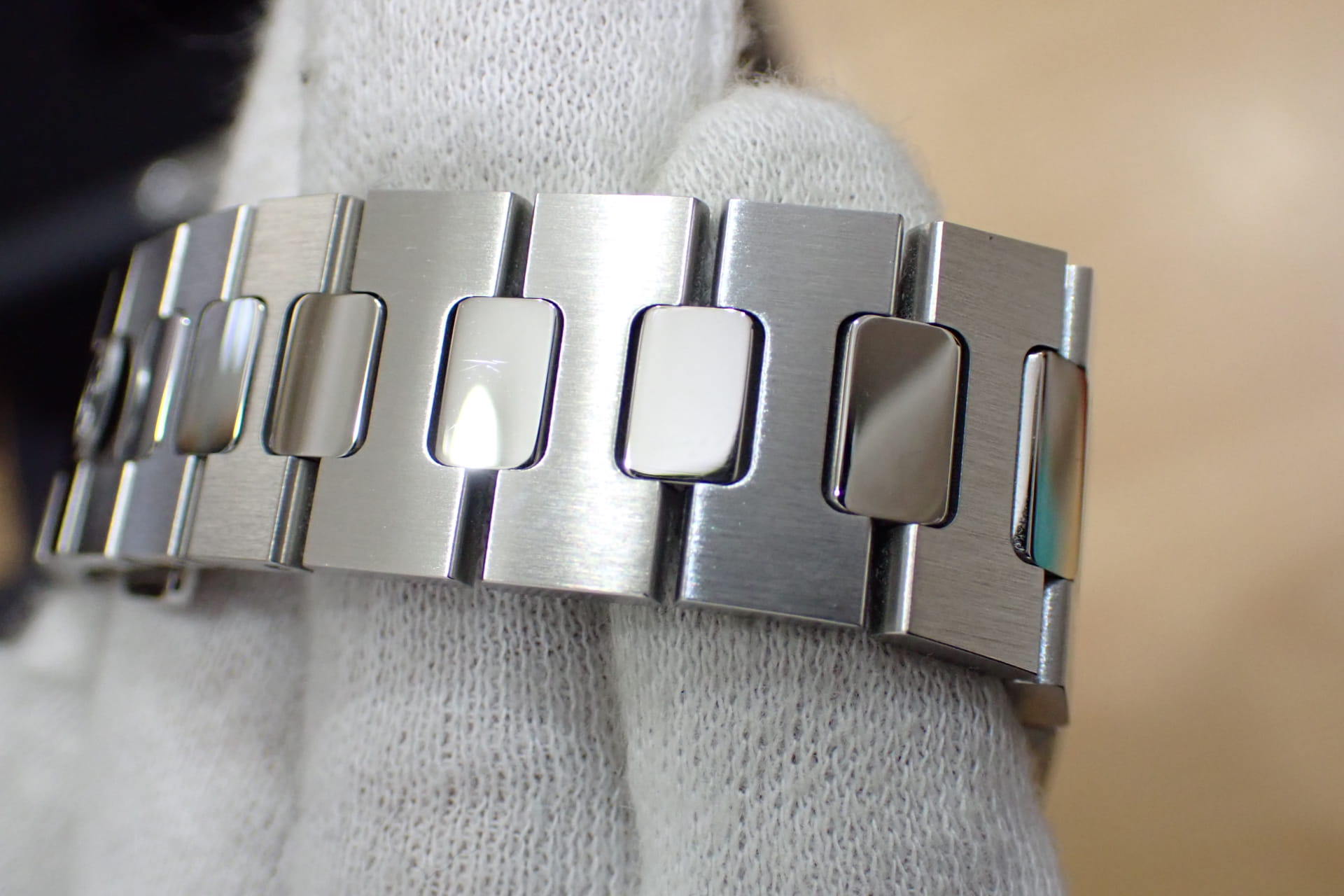 BELL&ROSS/ベル&ロス BR-05 マザーオブパール文字盤 Ref.BR05A-S-MP-ST/SST