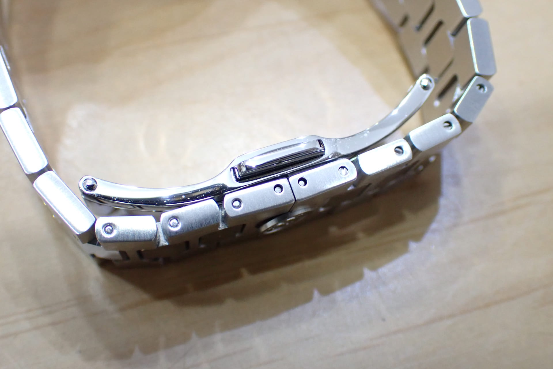 BELL&ROSS/ベル&ロス BR-05 マザーオブパール文字盤 Ref.BR05A-S-MP-ST/SST