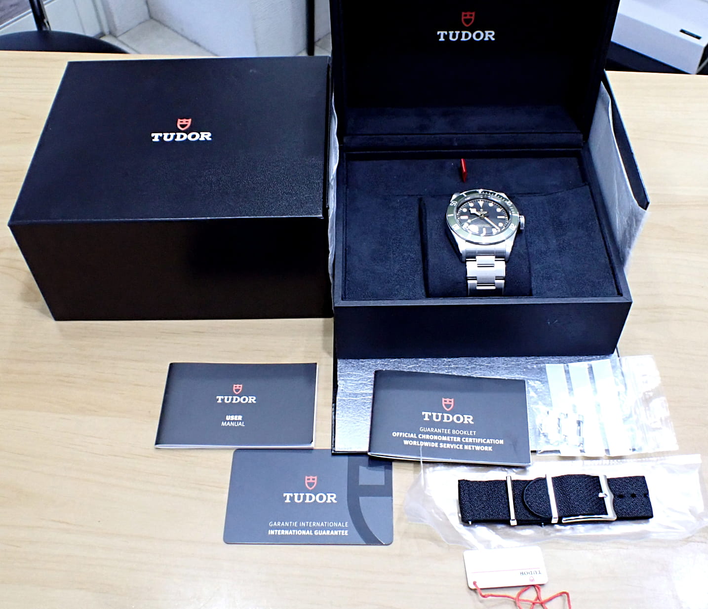 TUDOR/チューダー ヘリテージ ブラックベイ ハロッズ限定 Ref.79230G-0001