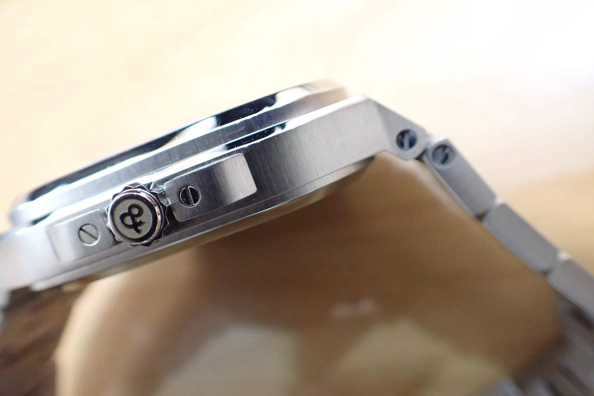 Bell&Ross/ベル&ロス BR05 ネイビー文字盤 Ref.BR05A-BLU-ST/SST