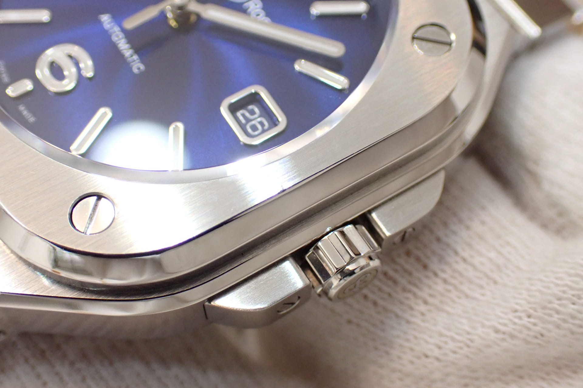 Bell&Ross/ベル&ロス BR05 ネイビー文字盤 Ref.BR05A-BLU-ST/SST