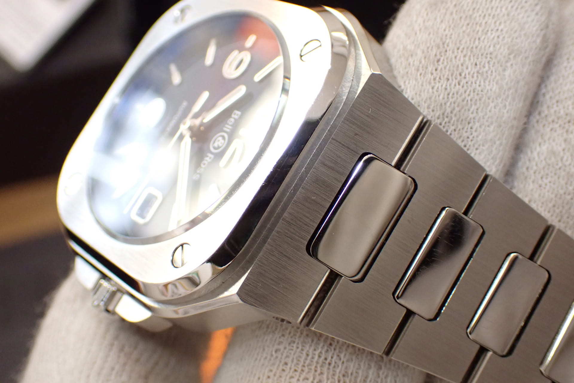 Bell&Ross/ベル&ロス BR05 ネイビー文字盤 Ref.BR05A-BLU-ST/SST