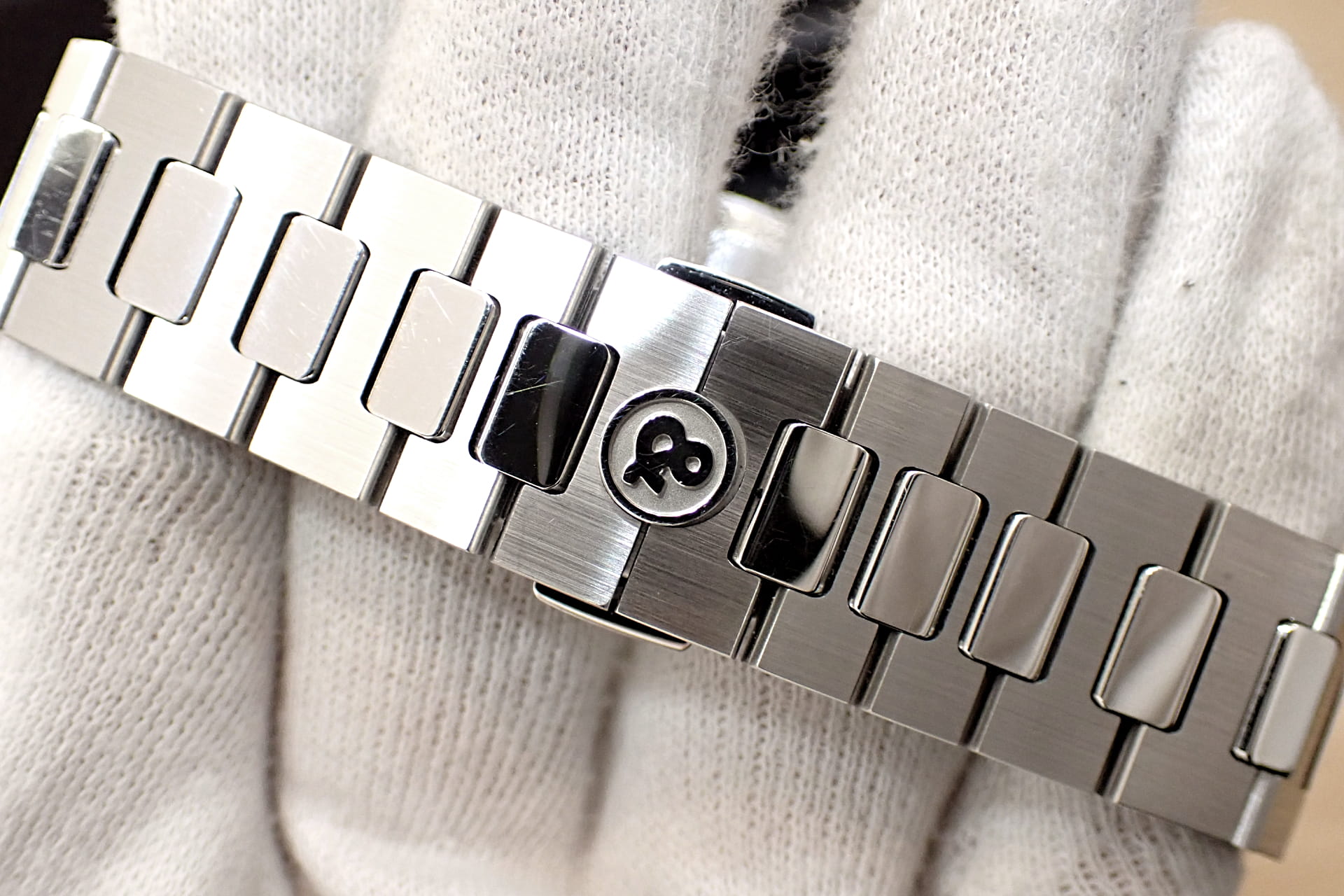 Bell&Ross/ベル&ロス BR05 ネイビー文字盤 Ref.BR05A-BLU-ST/SST