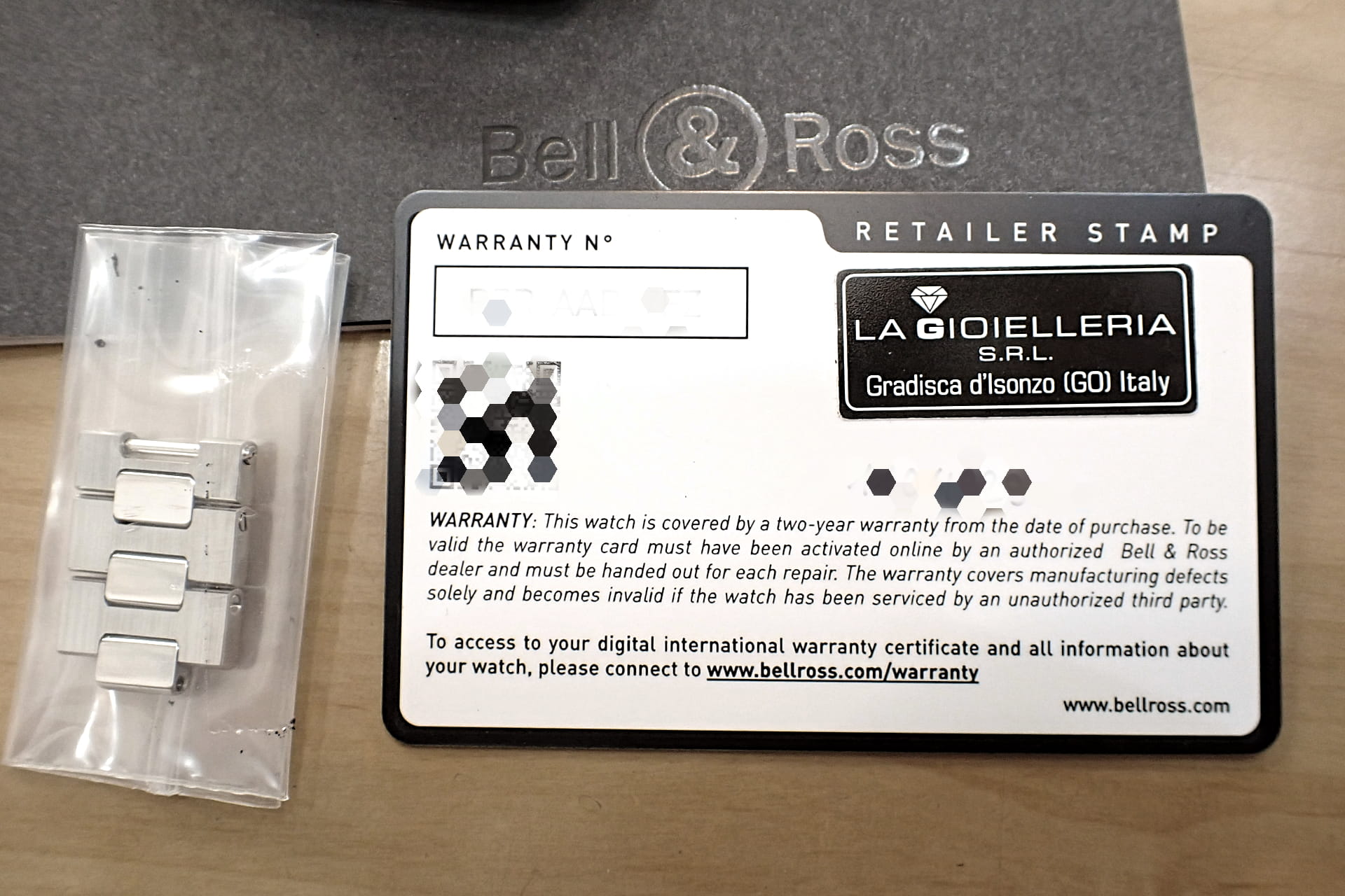 Bell&Ross/ベル&ロス BR05 ネイビー文字盤 Ref.BR05A-BLU-ST/SST