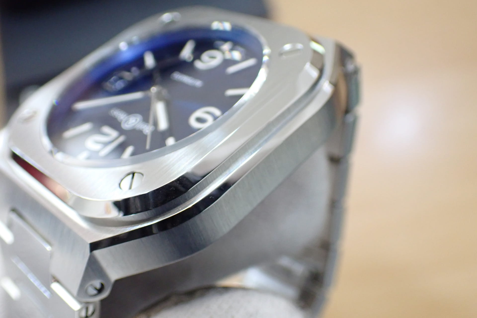 Bell&Ross/ベル&ロス BR05 ネイビー文字盤 Ref.BR05A-BLU-ST/SST