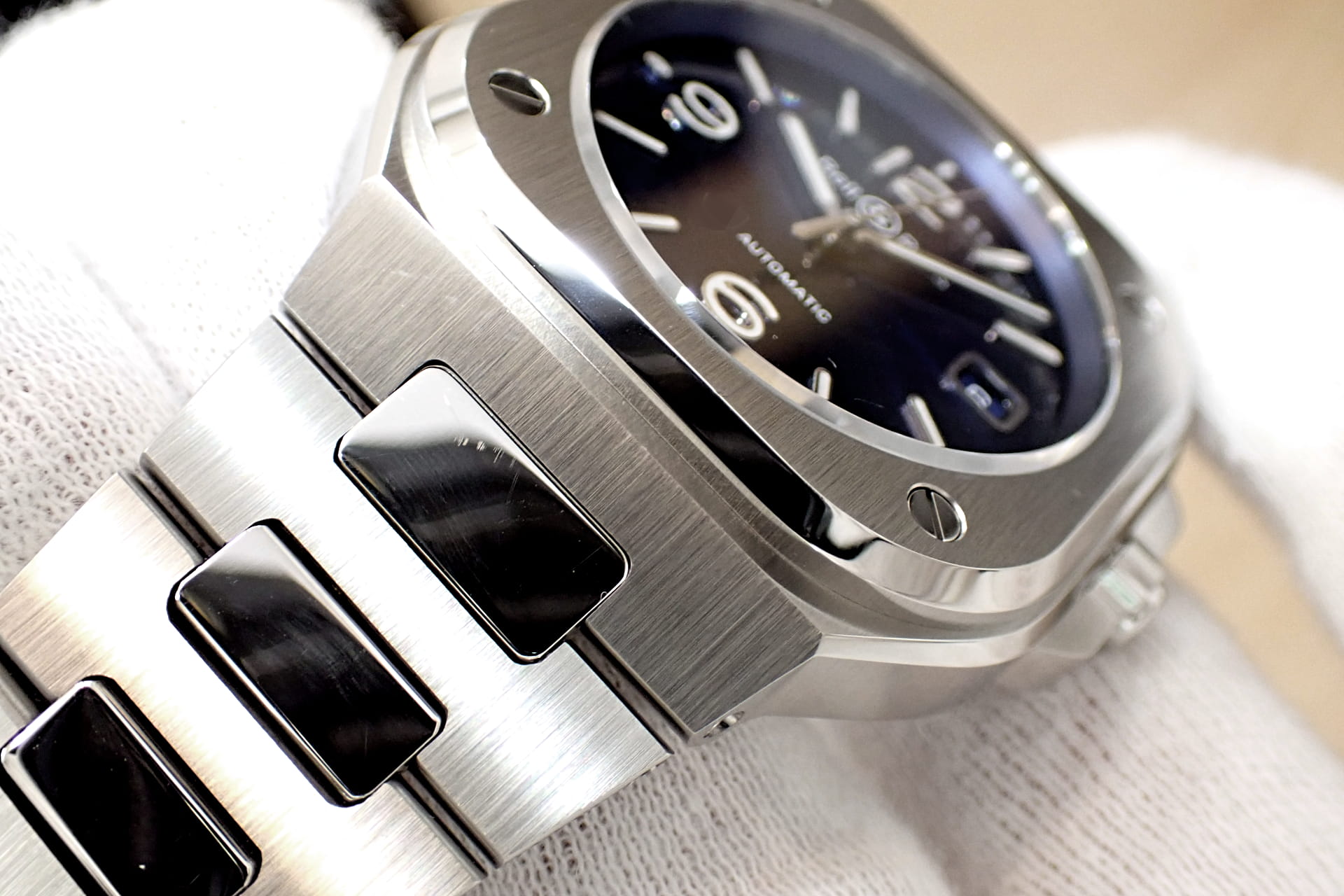 Bell&Ross/ベル&ロス BR05 ネイビー文字盤 Ref.BR05A-BLU-ST/SST