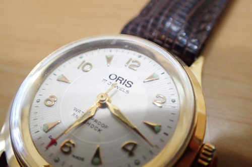オリスの手巻き時計、7305の文字盤