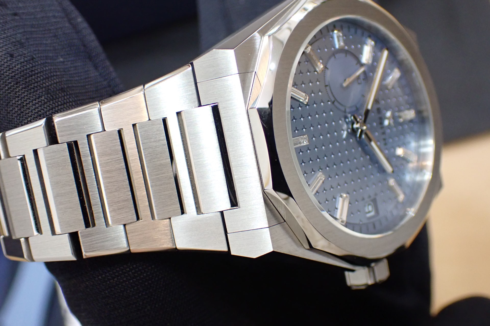 ZENITH/ゼニス デファイ スカイライン 41mm Ref.03.9300.3620/16.I001 日本限定100本 バケットダイヤ/アイスブルー文字盤