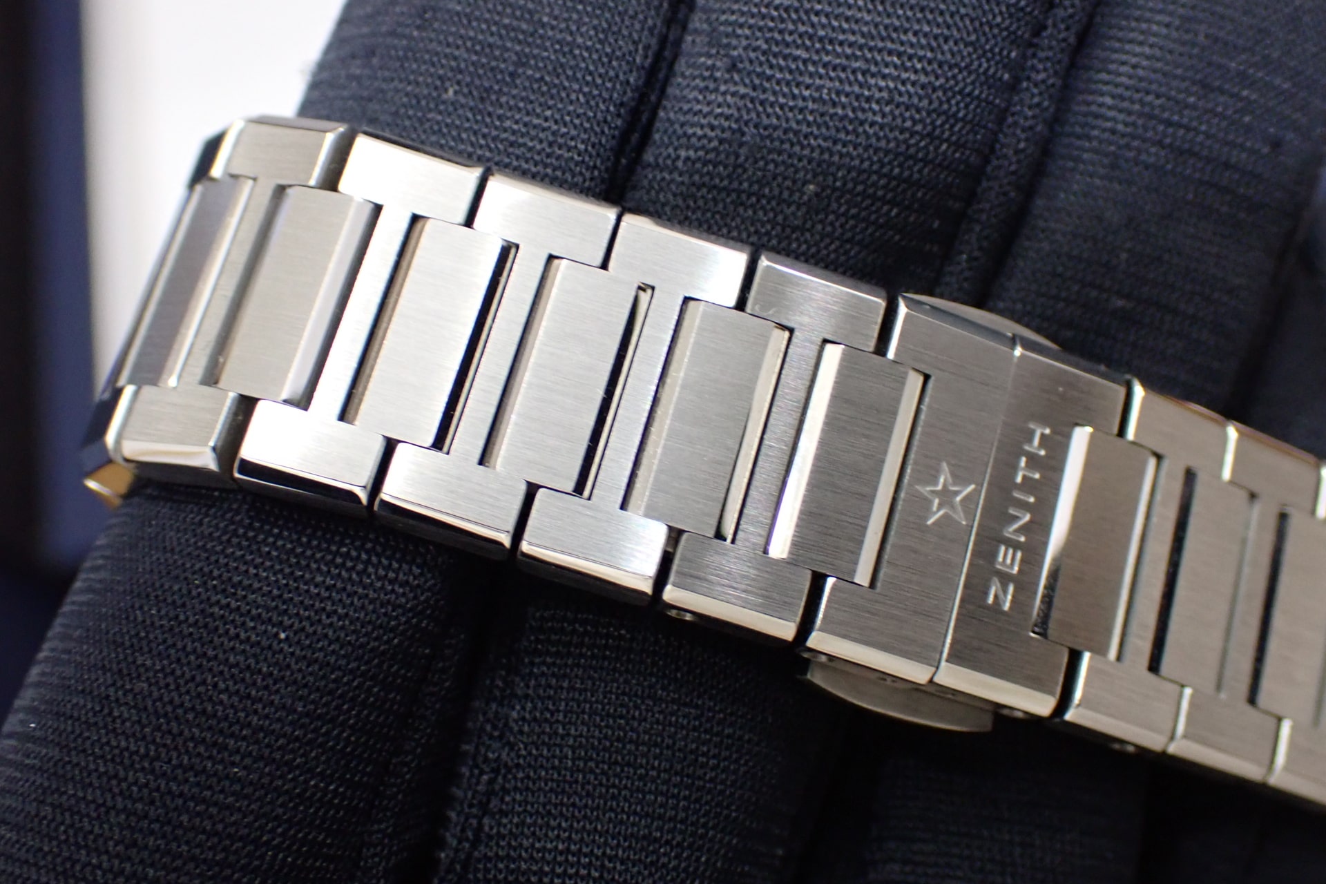 ZENITH/ゼニス デファイ スカイライン 41mm Ref.03.9300.3620/16.I001 日本限定100本 バケットダイヤ/アイスブルー文字盤