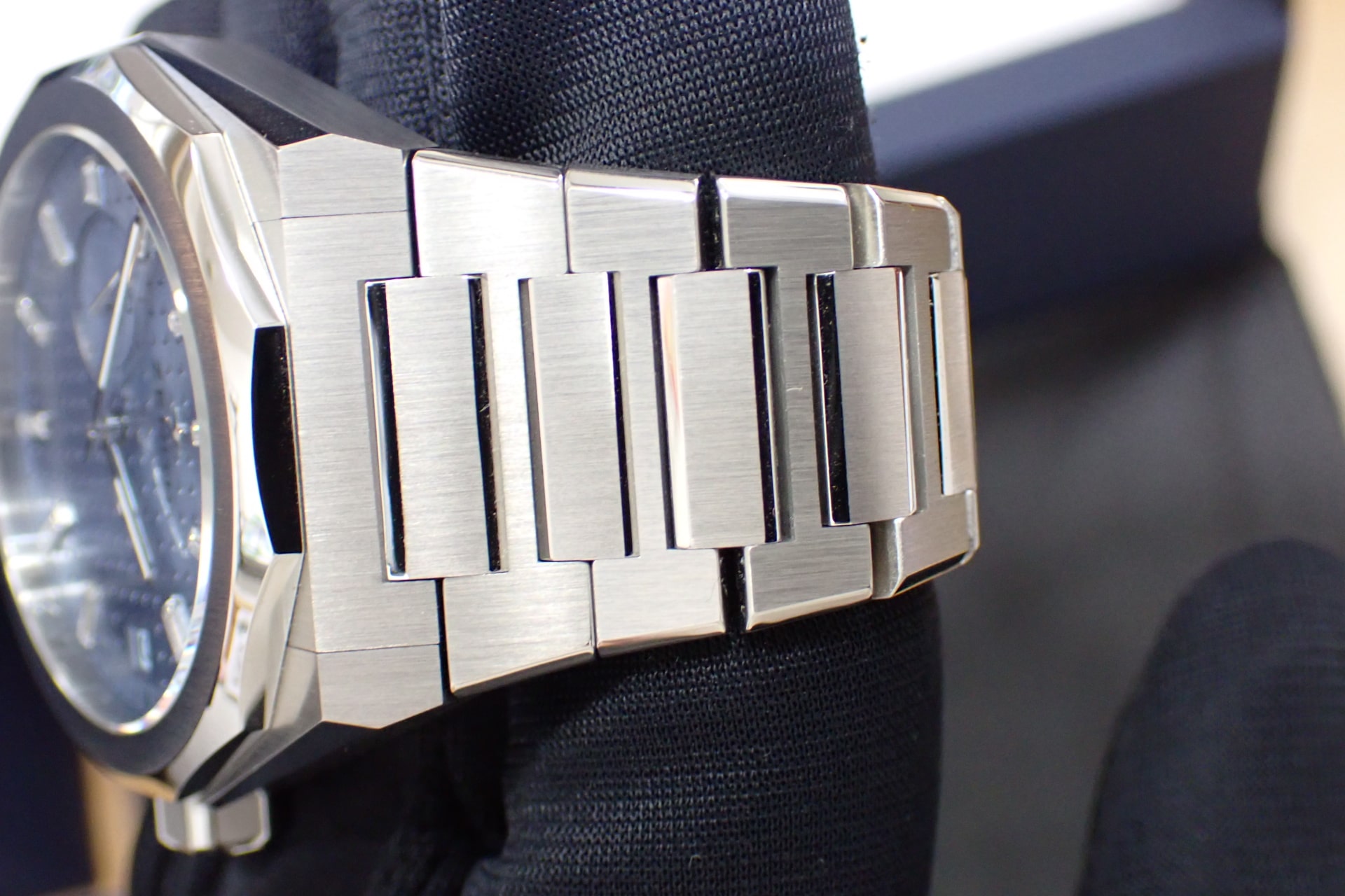 ZENITH/ゼニス デファイ スカイライン 41mm Ref.03.9300.3620/16.I001 日本限定100本 バケットダイヤ/アイスブルー文字盤