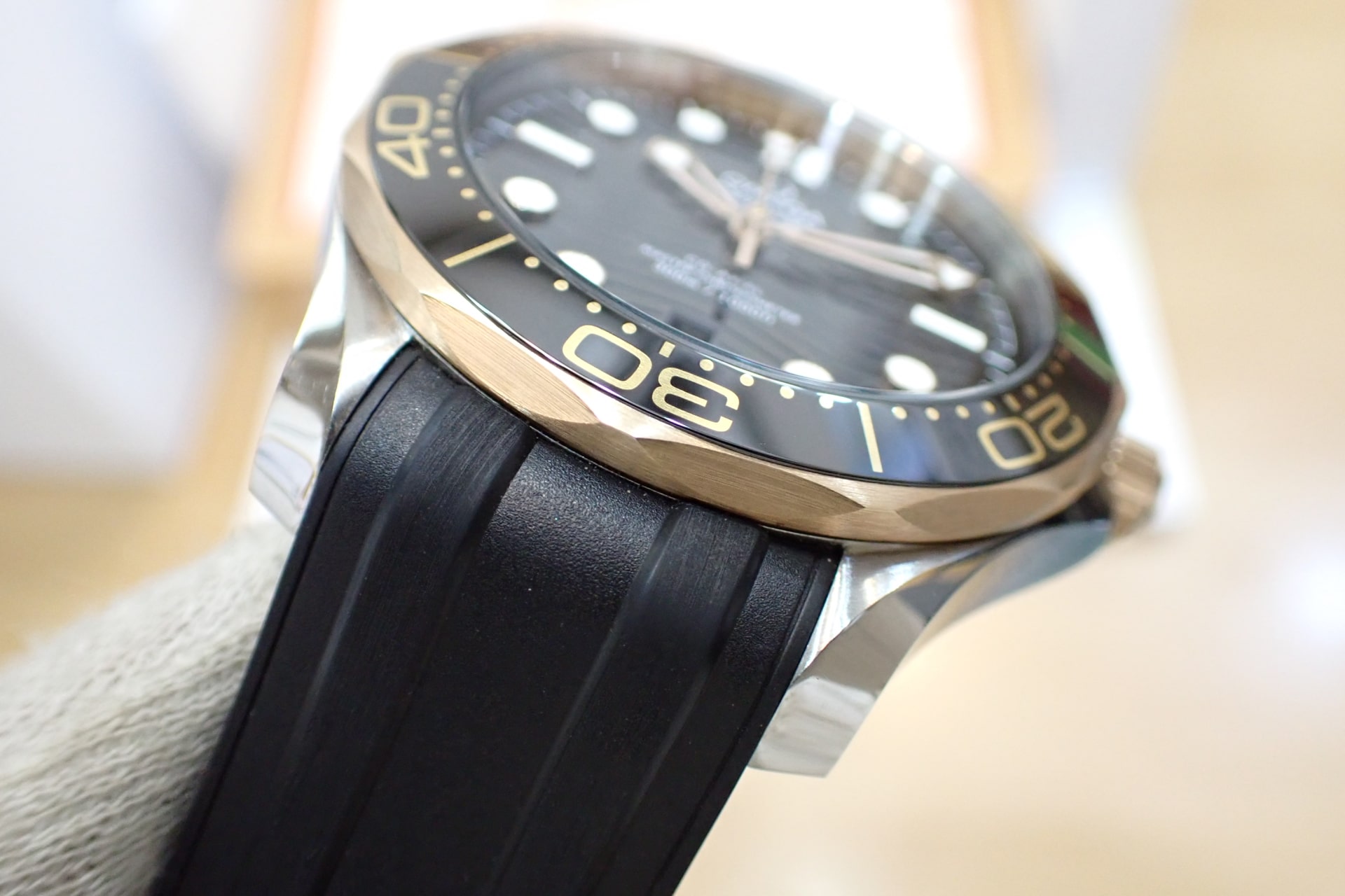 中古品A【OMEGA】オメガ シーマスター ダイバー300M マスタークロノ