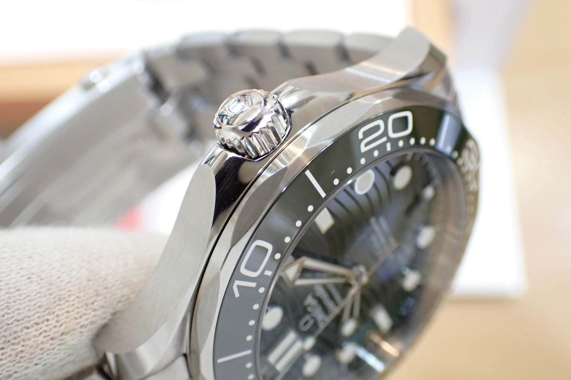 オメガ/OMEGA シーマスター ダイバー300m コーアクシャル マスタークロノメーター Ref.210.30.42.20.10.001 グリーン文字盤