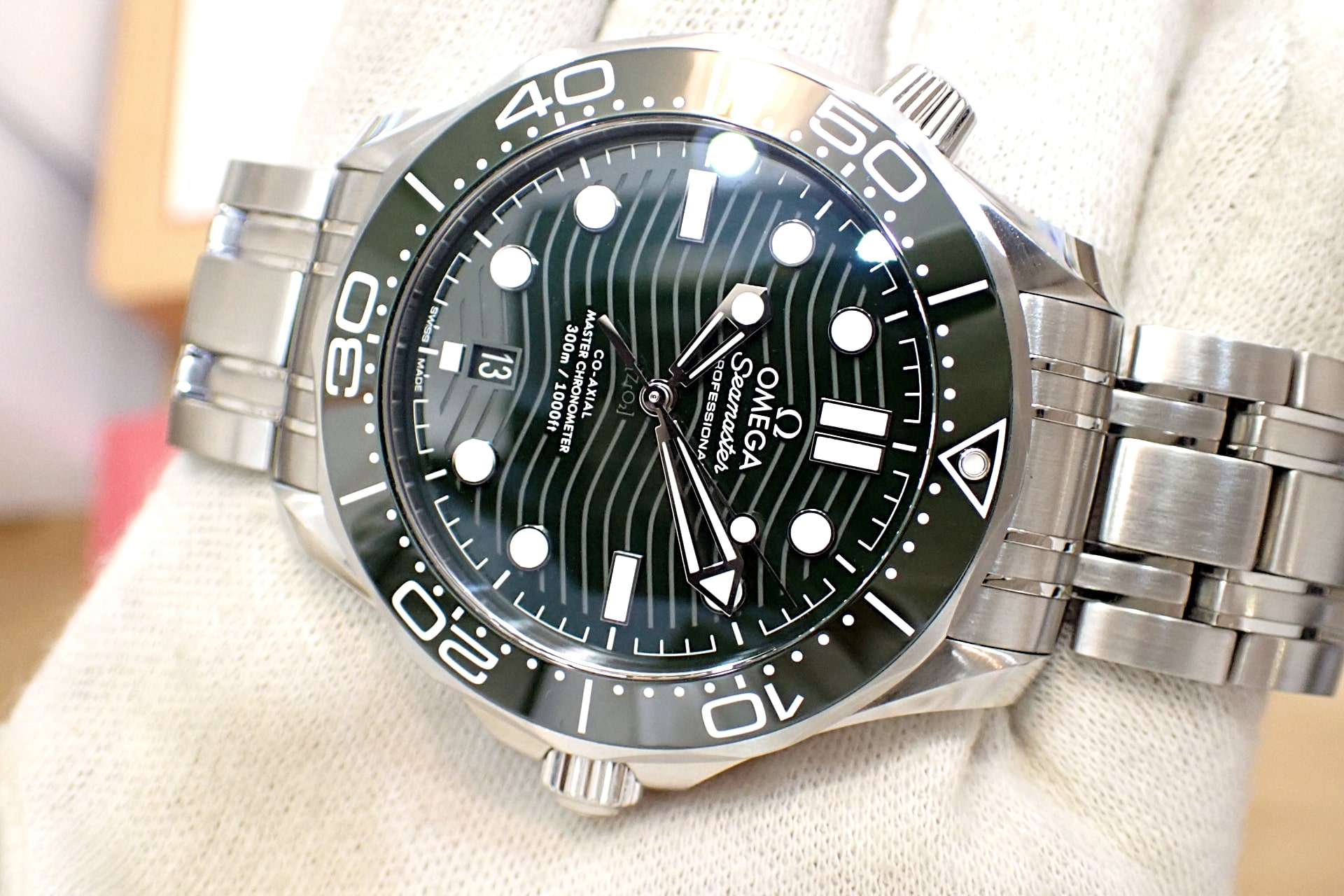 オメガ/OMEGA シーマスター ダイバー300m コーアクシャル マスタークロノメーター Ref.210.30.42.20.10.001 グリーン文字盤