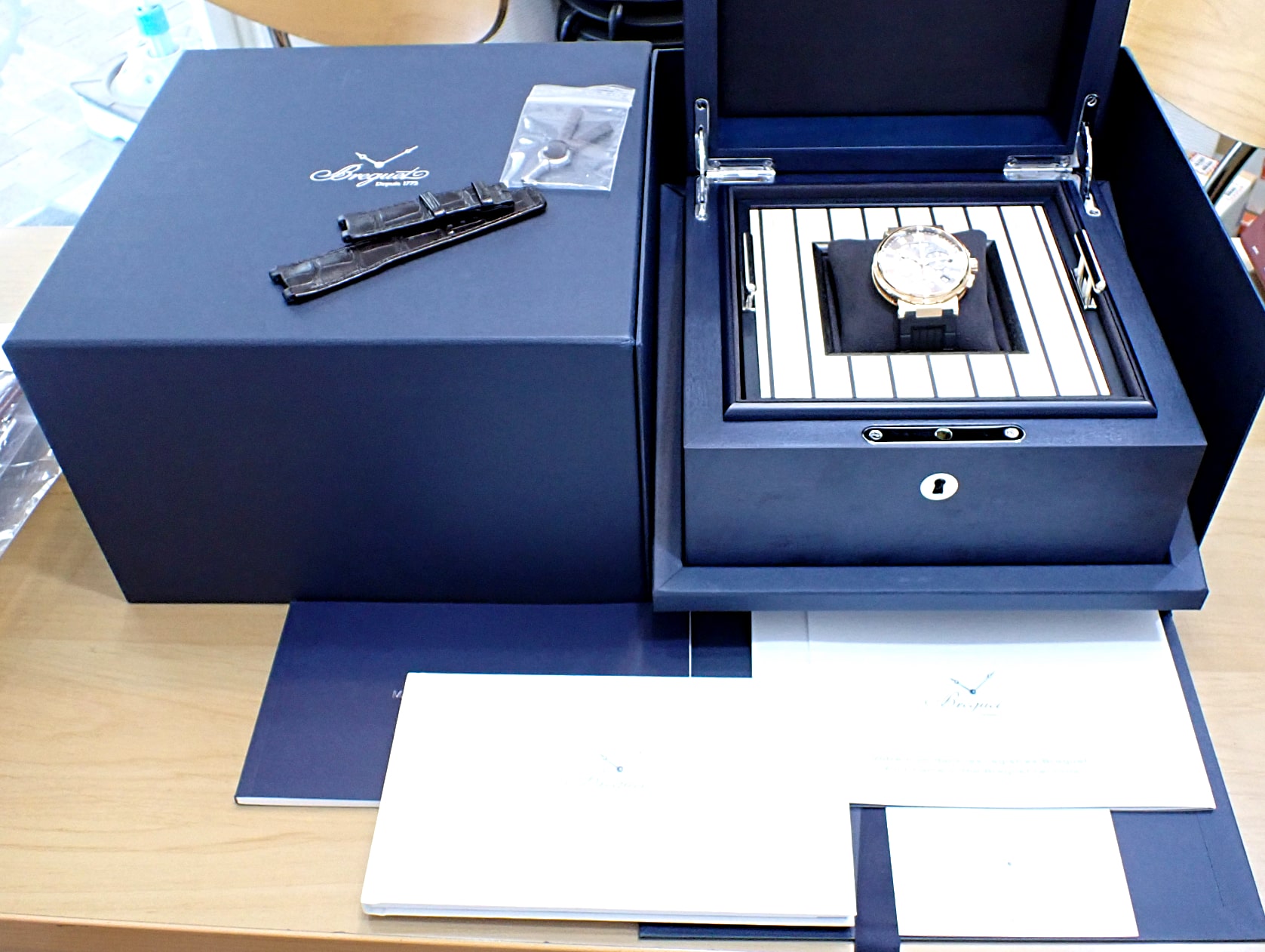 ブレゲ/Breguet マリーン クロノグラフ　18KRG グレー文字盤 Ref.5527BR/G3/9WV