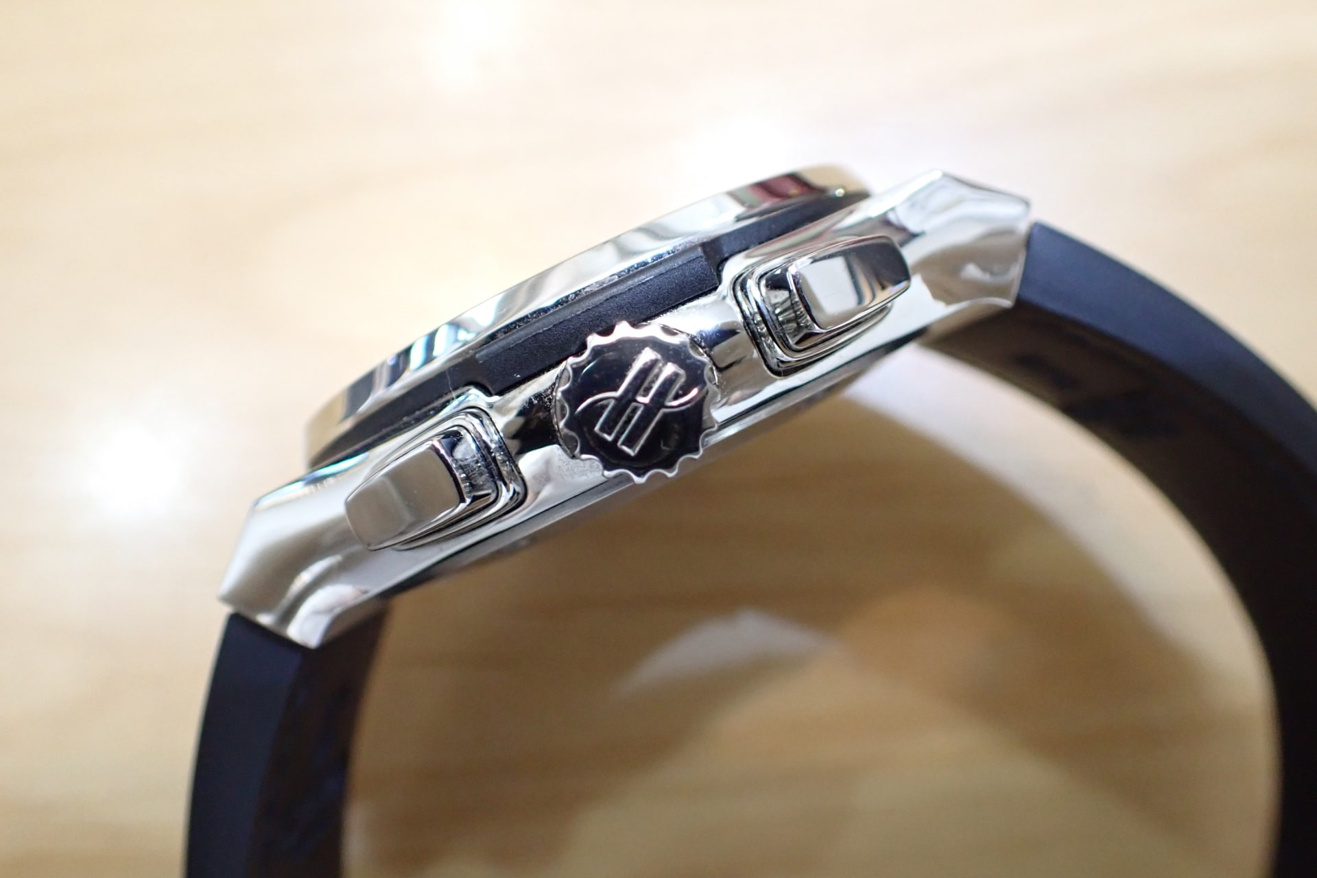 HUBLOT/ウブロ クラシックフュージョン クロノグラフ チタニウム Ref.521.NX.8970.LR グリーン文字盤