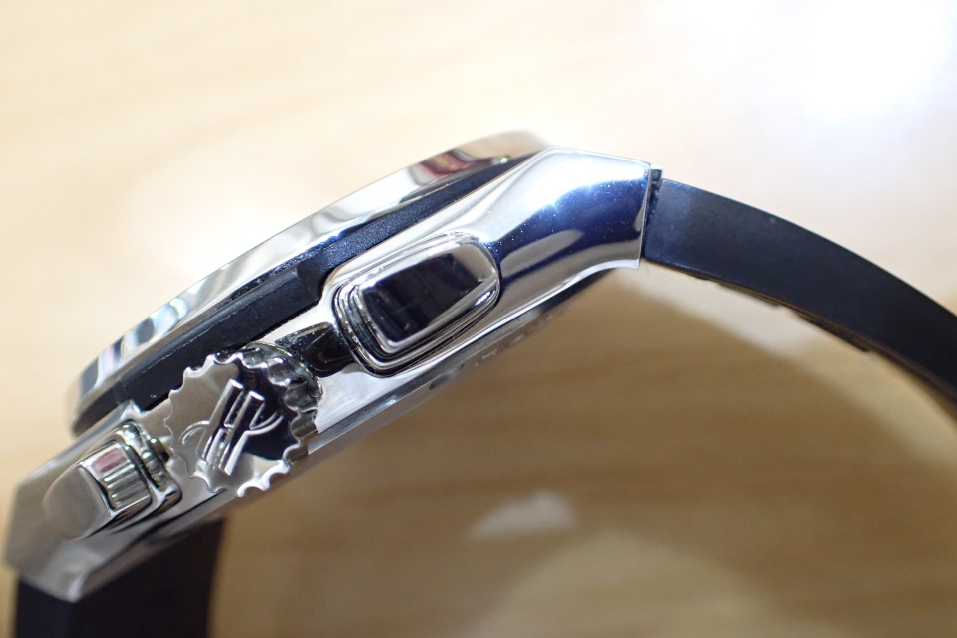 HUBLOT/ウブロ クラシックフュージョン クロノグラフ チタニウム Ref.521.NX.8970.LR グリーン文字盤