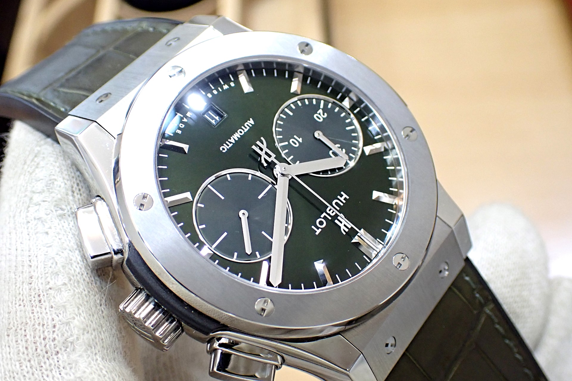 HUBLOT/ウブロ クラシックフュージョン クロノグラフ チタニウム Ref.521.NX.8970.LR グリーン文字盤