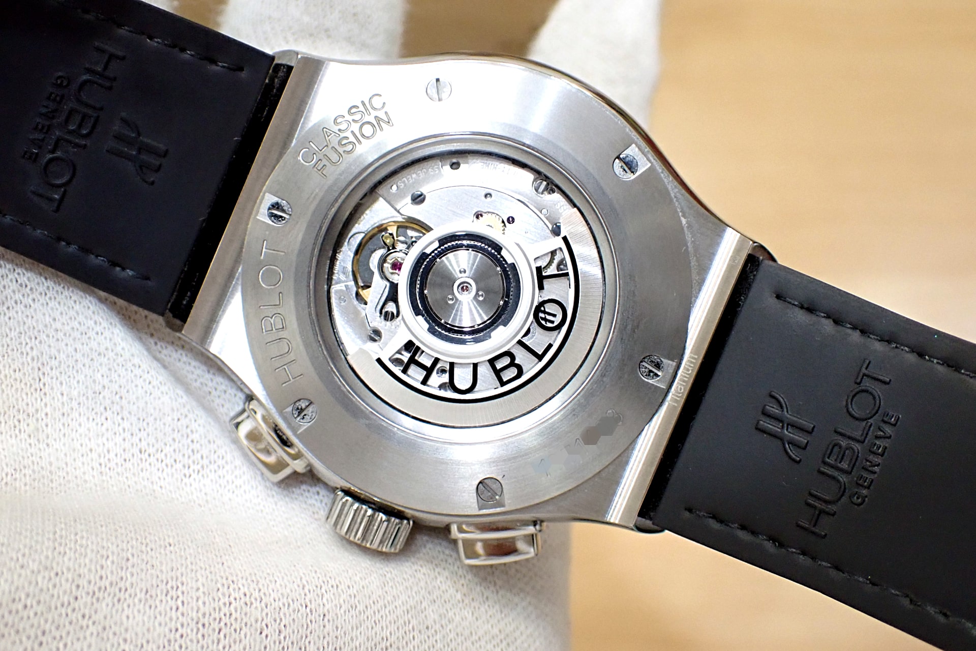 HUBLOT/ウブロ クラシックフュージョン クロノグラフ チタニウム Ref.521.NX.8970.LR グリーン文字盤