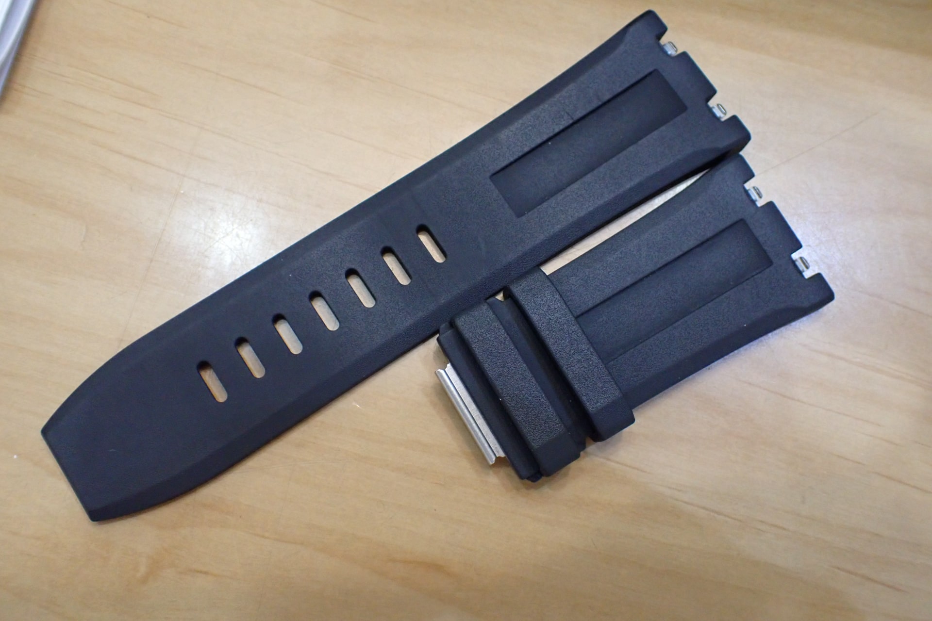 AUDEMARS PIGUET/オーデマピゲ ロイヤルオーク オフショア ダイバー　Ref.15720ST.OO.A027CA.01　ブルー文字盤