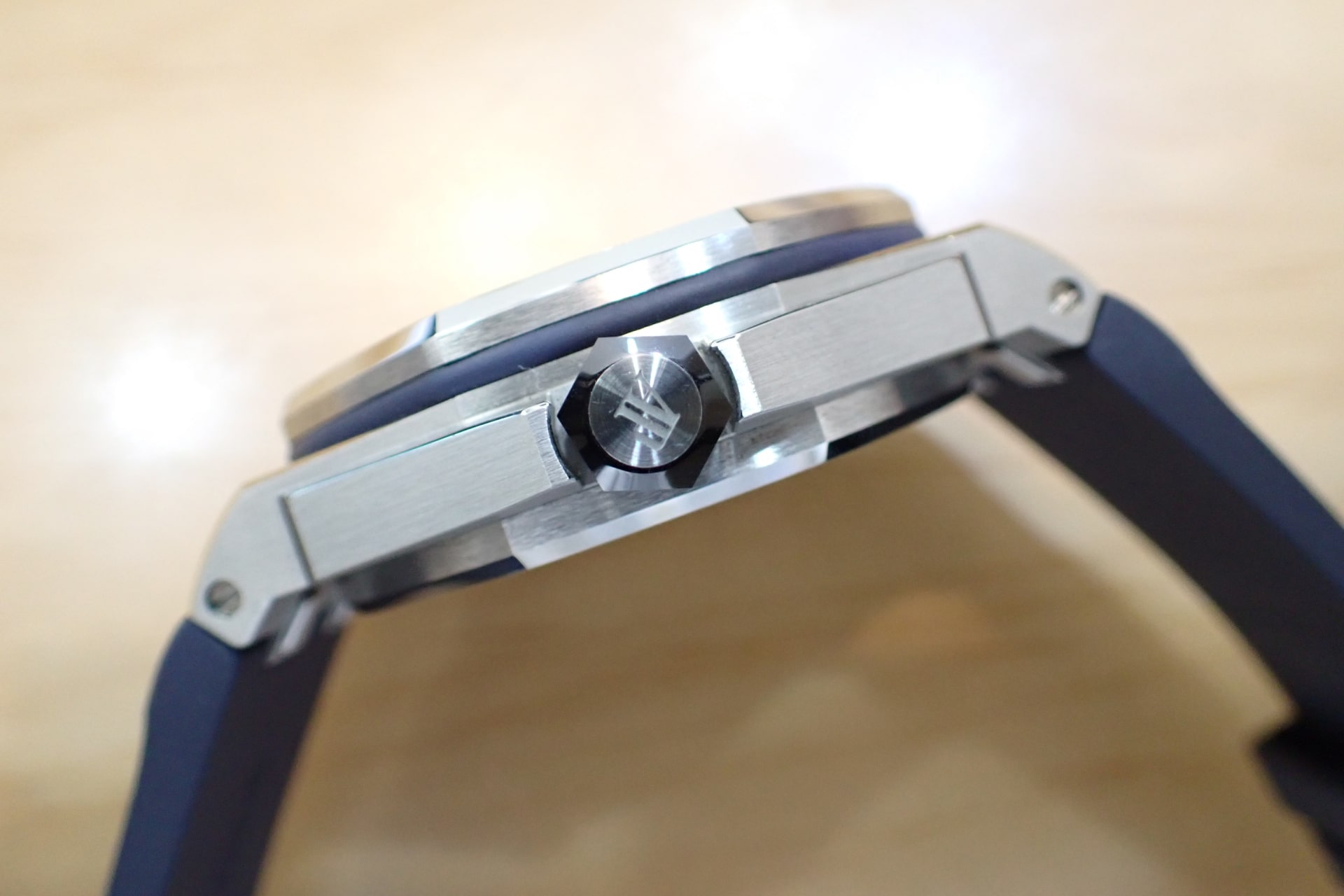 AUDEMARS PIGUET/オーデマピゲ ロイヤルオーク オフショア ダイバー　Ref.15720ST.OO.A027CA.01　ブルー文字盤