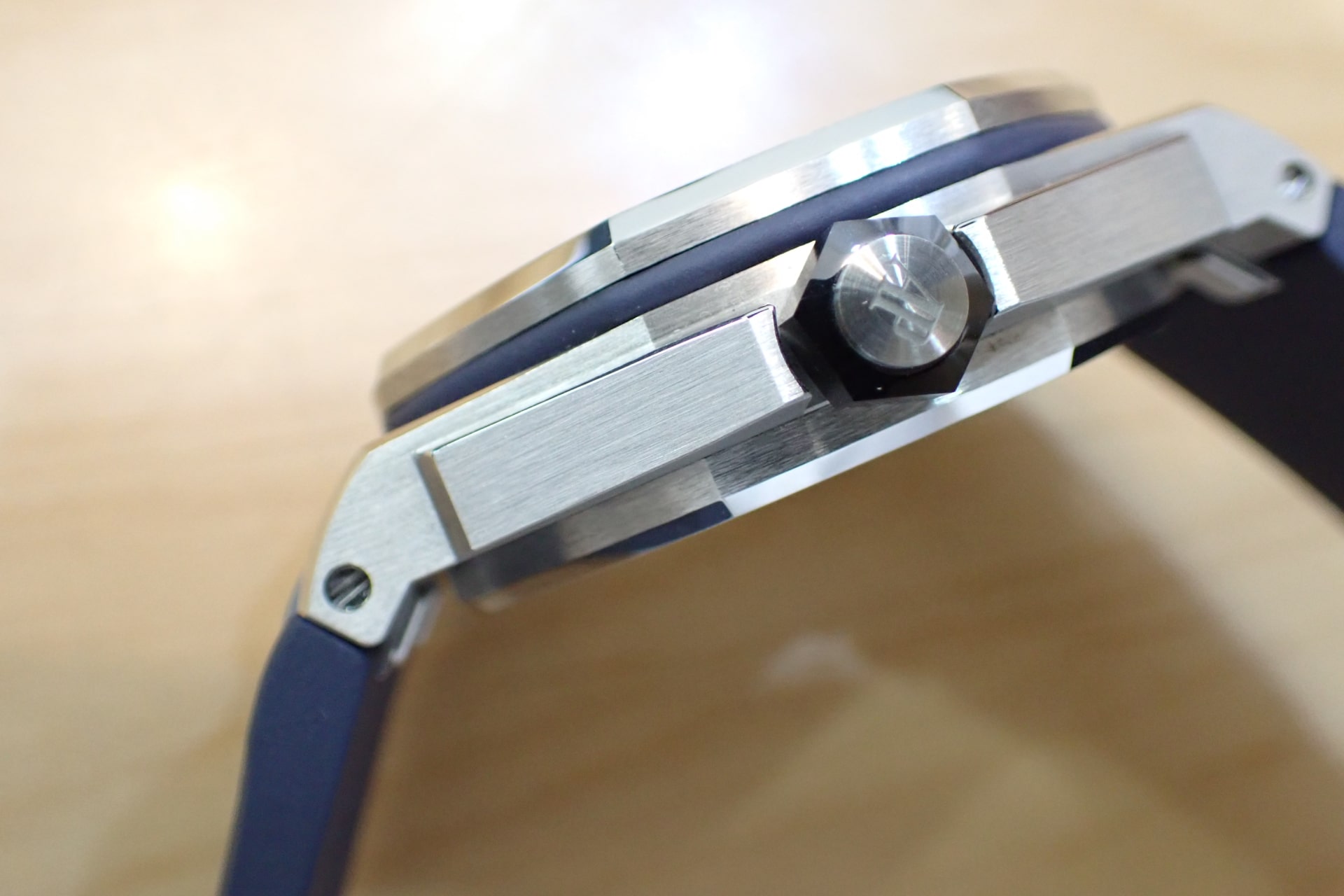 AUDEMARS PIGUET/オーデマピゲ ロイヤルオーク オフショア ダイバー　Ref.15720ST.OO.A027CA.01　ブルー文字盤