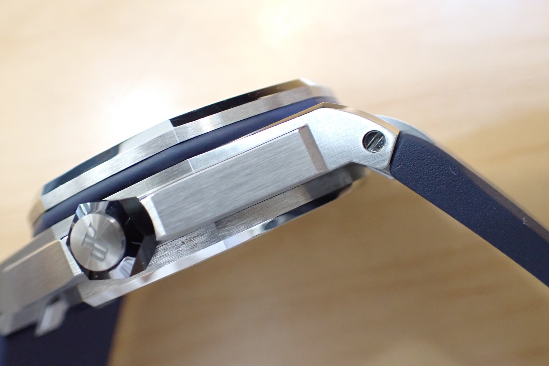 AUDEMARS PIGUET/オーデマピゲ ロイヤルオーク オフショア ダイバー　Ref.15720ST.OO.A027CA.01　ブルー文字盤