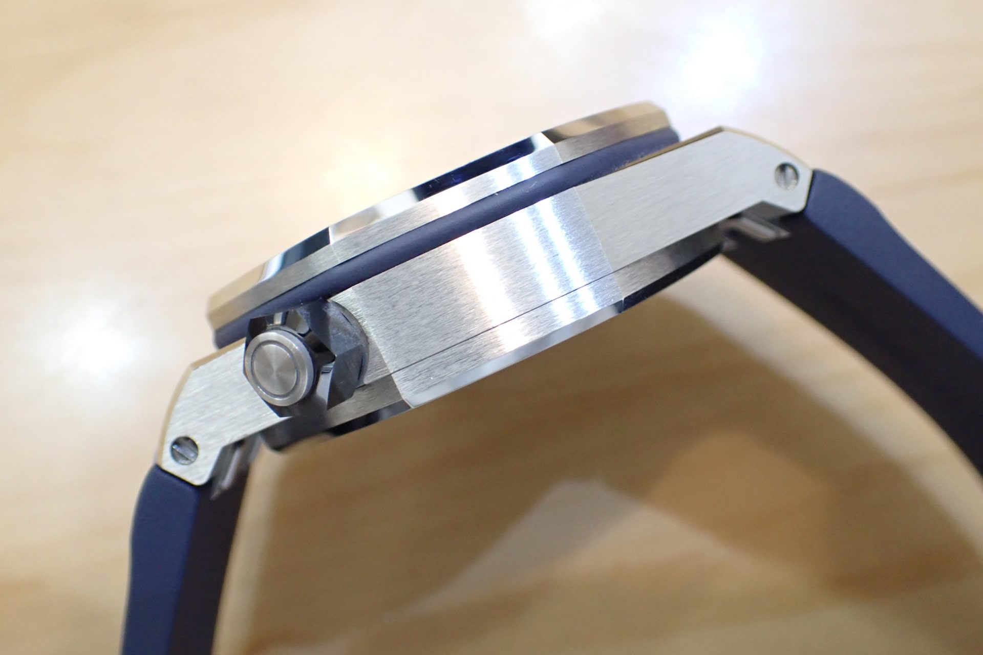 AUDEMARS PIGUET/オーデマピゲ ロイヤルオーク オフショア ダイバー　Ref.15720ST.OO.A027CA.01　ブルー文字盤