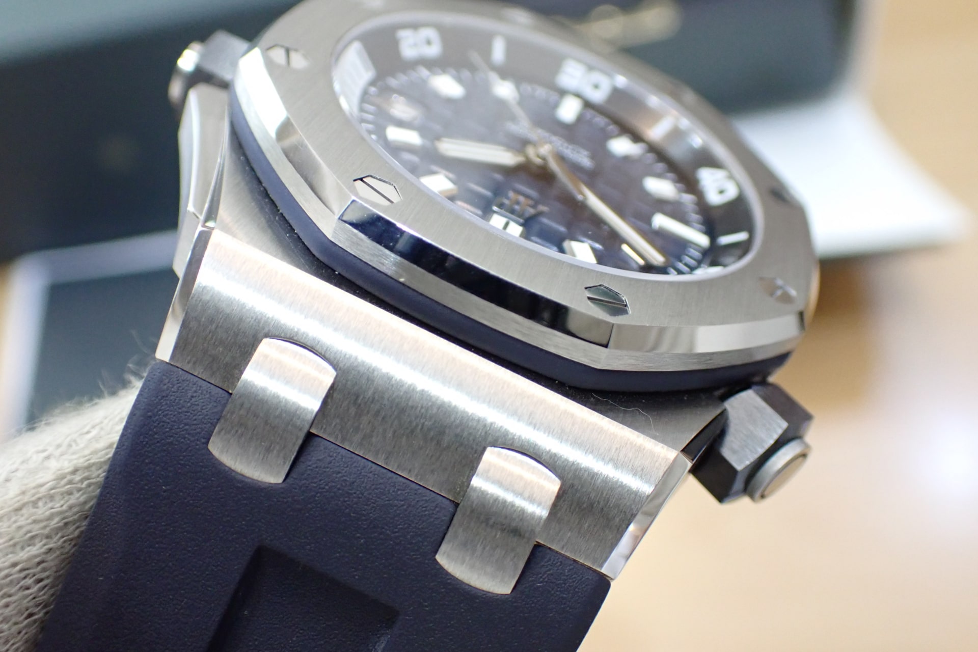 AUDEMARS PIGUET/オーデマピゲ ロイヤルオーク オフショア ダイバー　Ref.15720ST.OO.A027CA.01　ブルー文字盤