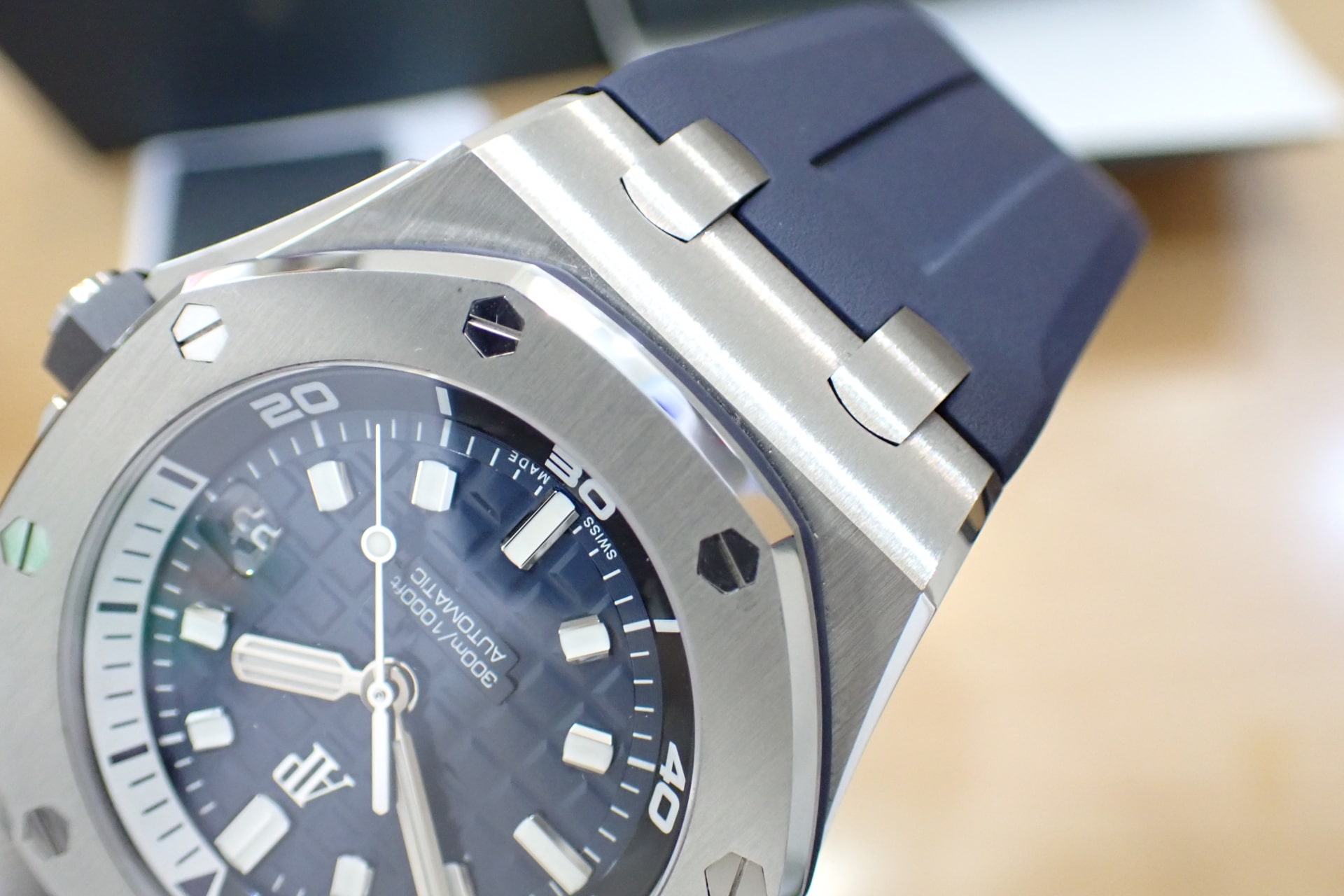 AUDEMARS PIGUET/オーデマピゲ ロイヤルオーク オフショア ダイバー　Ref.15720ST.OO.A027CA.01　ブルー文字盤