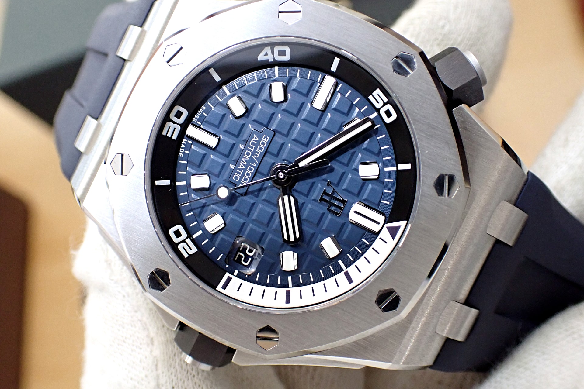 AUDEMARS PIGUET/オーデマピゲ ロイヤルオーク オフショア ダイバー　Ref.15720ST.OO.A027CA.01　ブルー文字盤