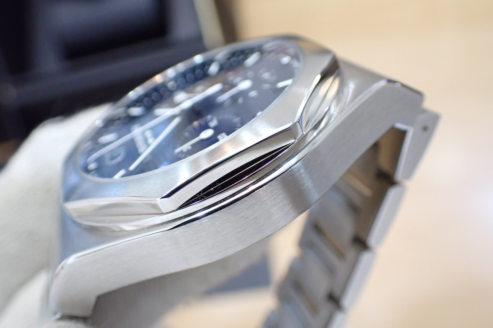 GIRARD PERREGAUX/ジラールペルゴ ロレアート 42mm クロノグラフ Ref.81020-11-431-BB4A ブルー文字盤