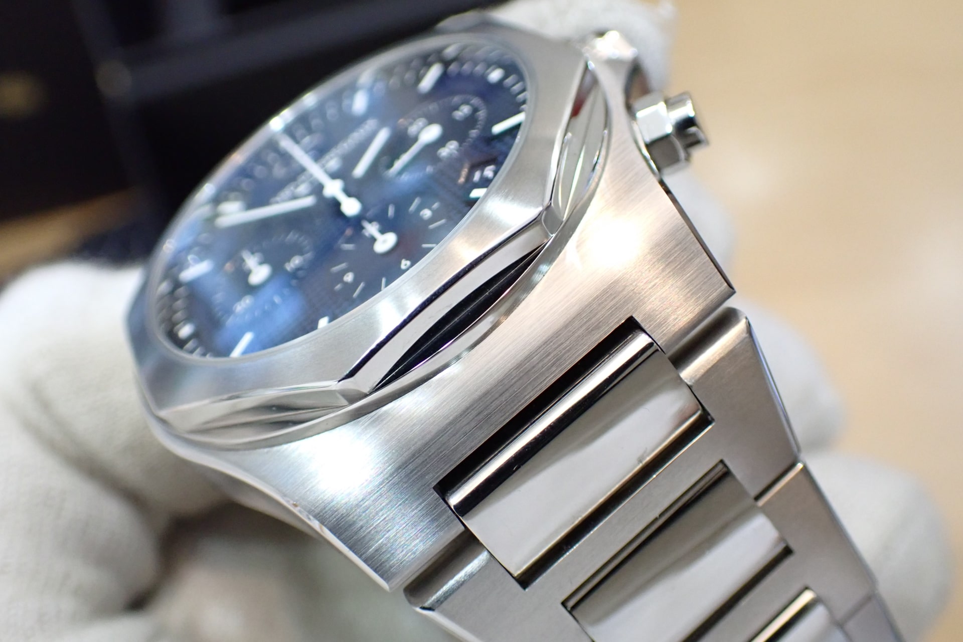 GIRARD PERREGAUX/ジラールペルゴ ロレアート 42mm クロノグラフ Ref.81020-11-431-BB4A ブルー文字盤